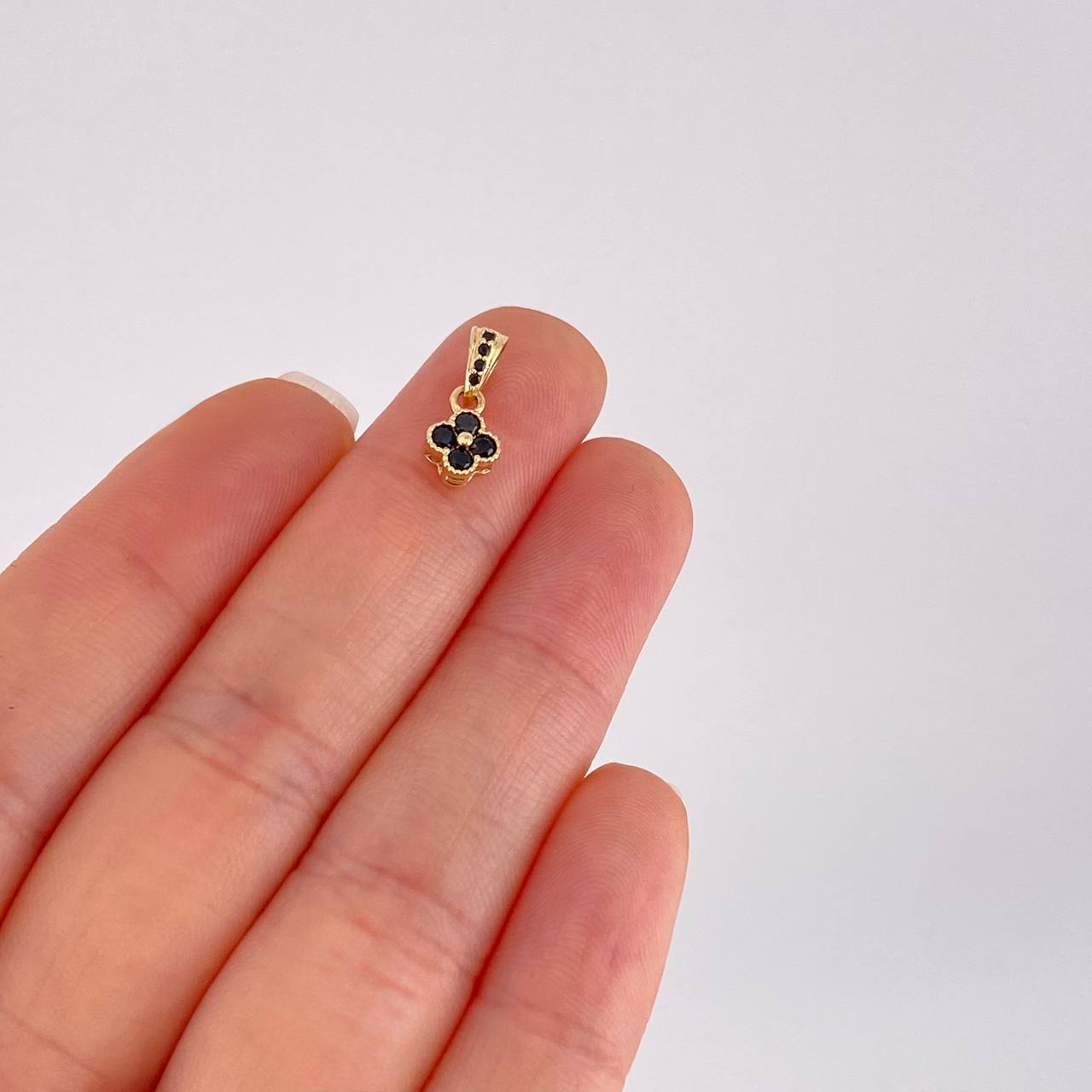Dije Trebol 0.65g / 1.3cm Oro Amarillo 18K