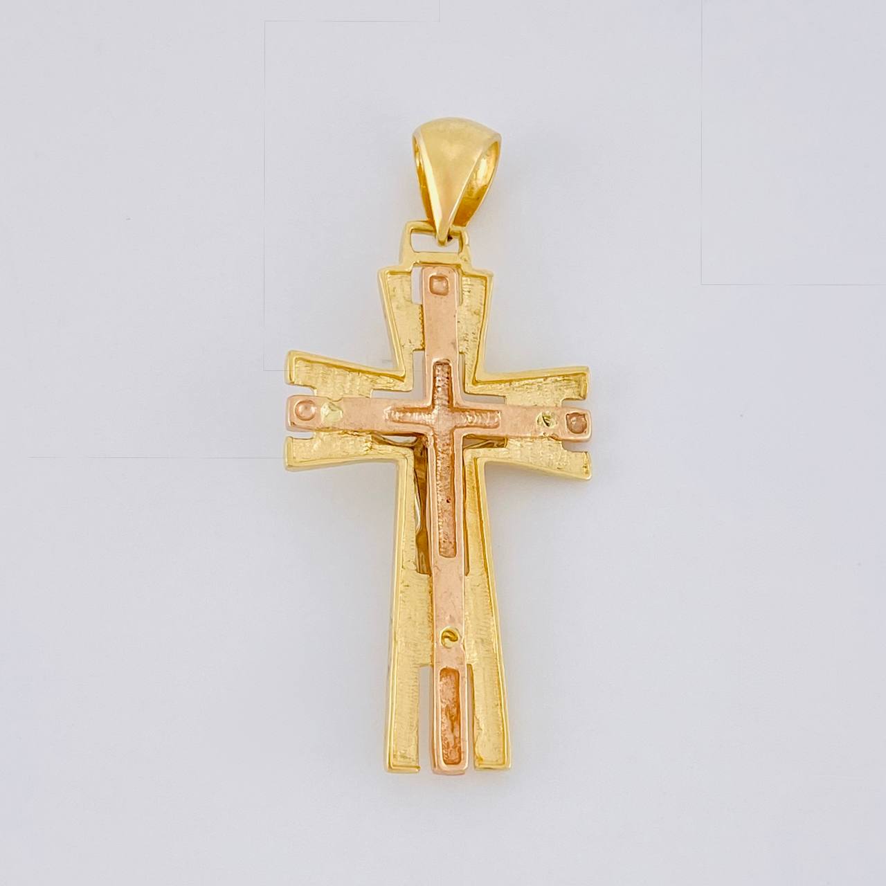 Dije Cristo 6g / 4.6cm Tres Oros 18K