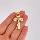 Dije Cristo 6g / 4.6cm Tres Oros 18K