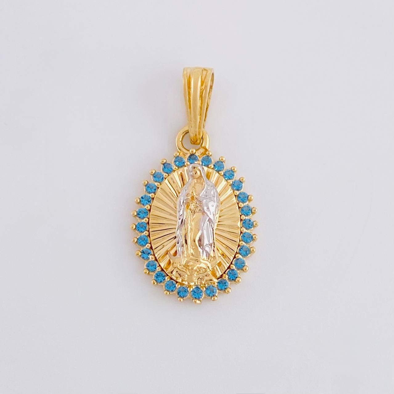 Dije Virgen de Guadalupe 1.85g / 2.1cm Dos Oros Amarillo Blanco 18K