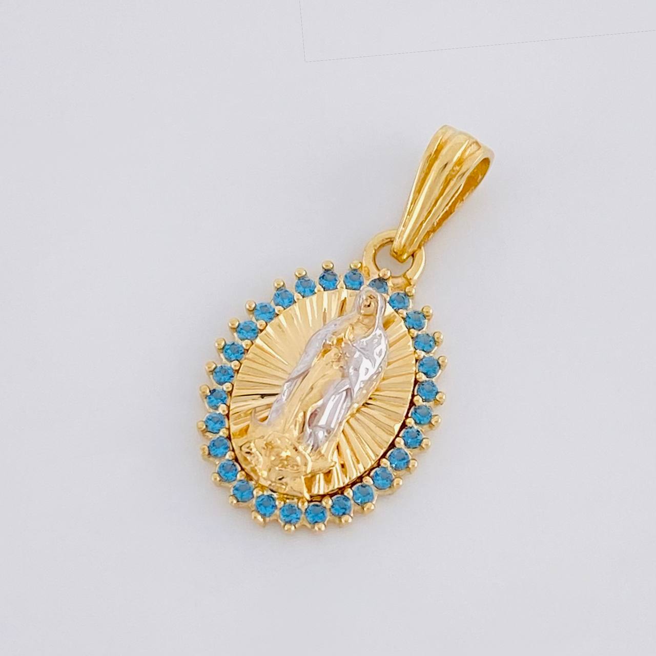 Dije Virgen de Guadalupe 1.85g / 2.1cm Dos Oros Amarillo Blanco 18K