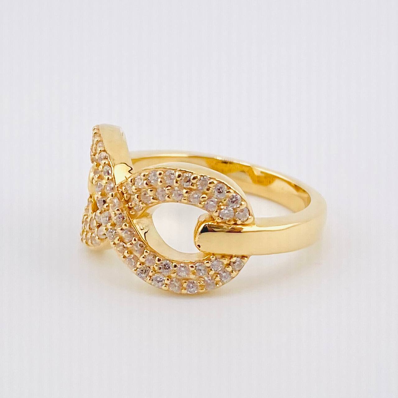 Anillo Infinito 8.15gr / T7 1/2 / Oro Amarillo 18K ©
