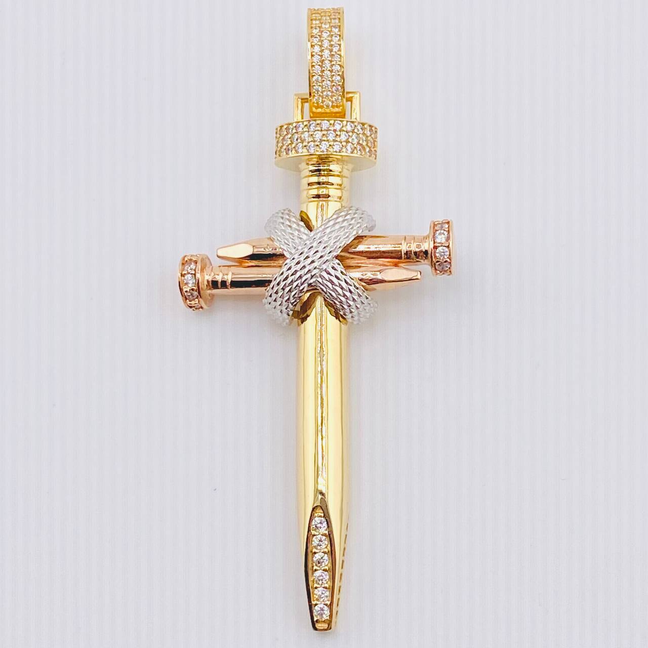 Dije Cruz Clavos 16.5gr / 7.8cm / Tres Oros 18K *