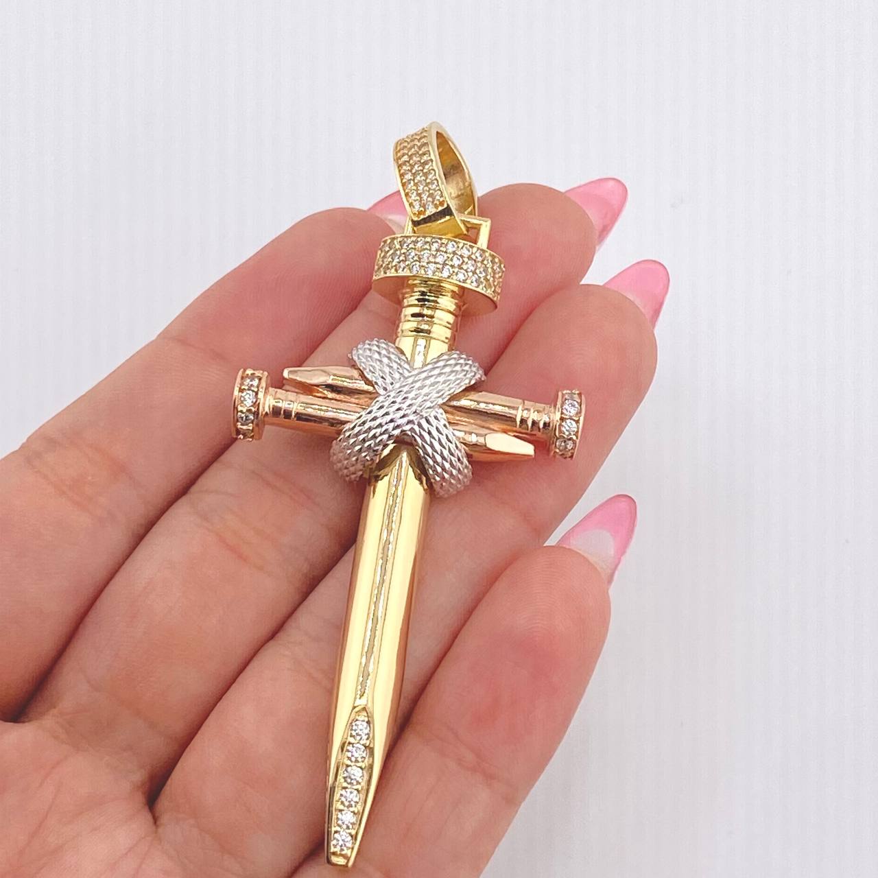 Dije Cruz Clavos 16.5gr / 7.8cm / Tres Oros 18K *