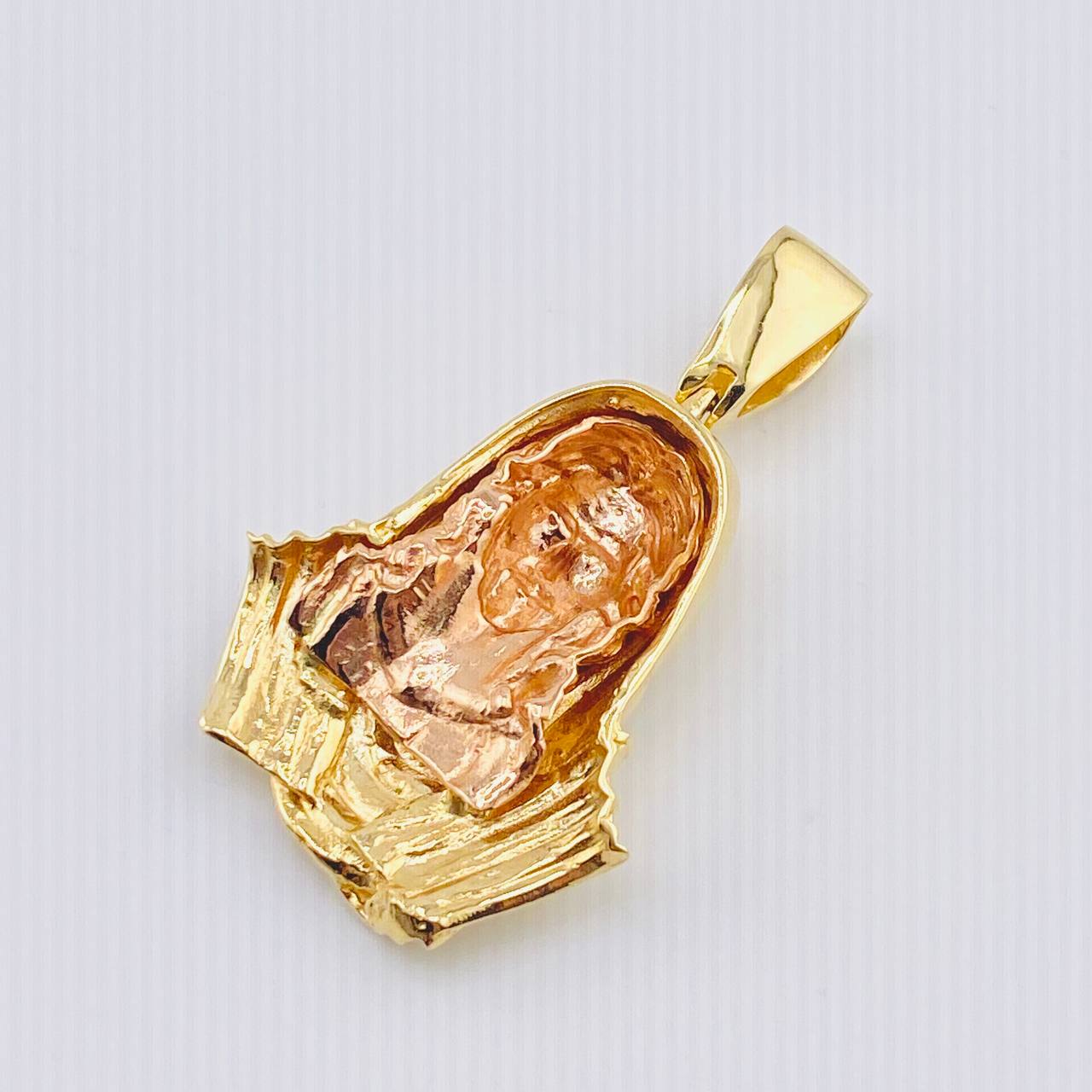 Dije Rostro Jesús 20.85gr / 4.9cm / Tres Oros 18K *