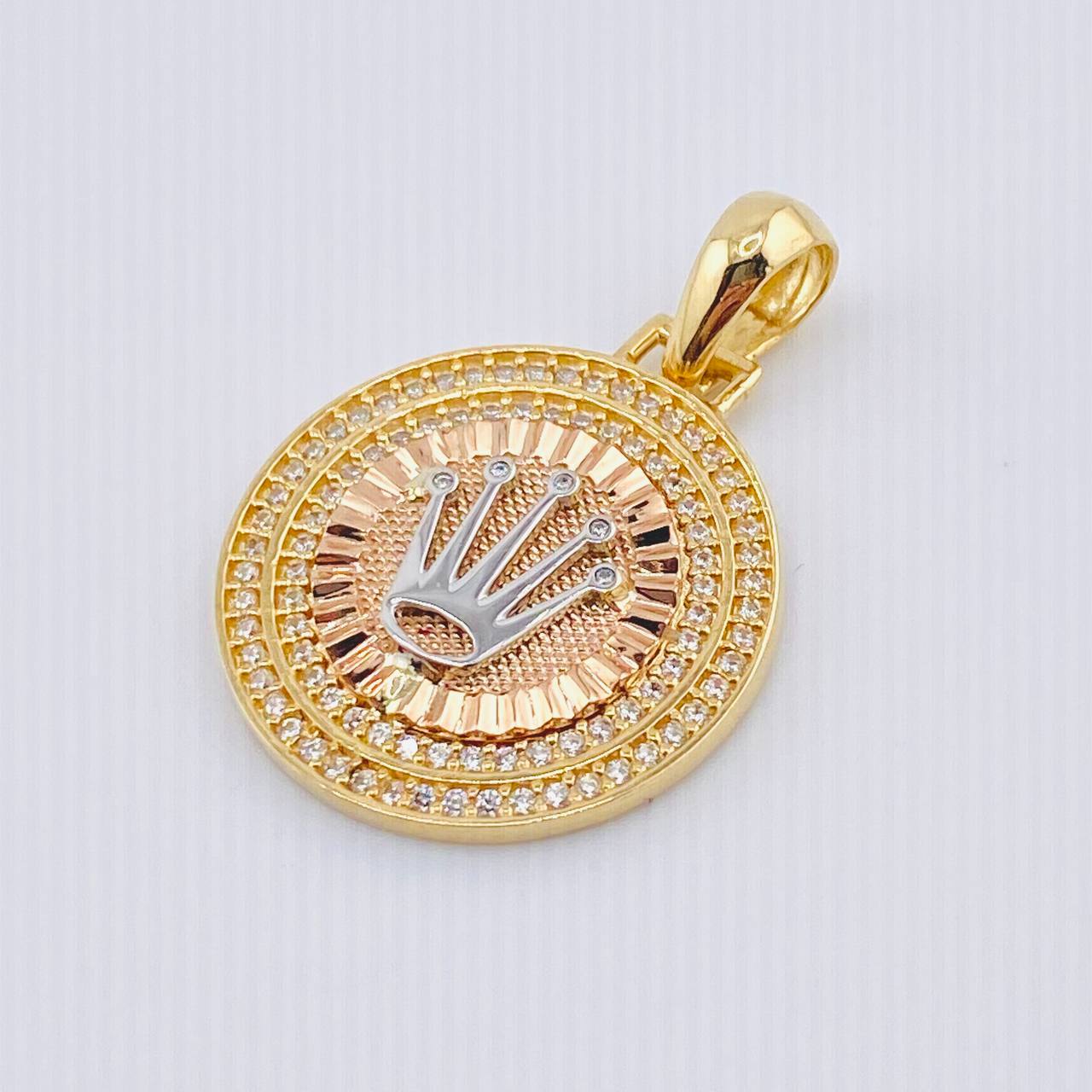 Dije Placa Corona Circular 4.5gr / 3.3cm / Tres Oros 18K