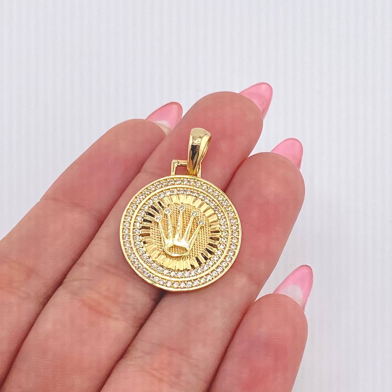 Dije Placa Corona Circular 4.2gr / 3.2cm / Oro Amarillo 18K ©