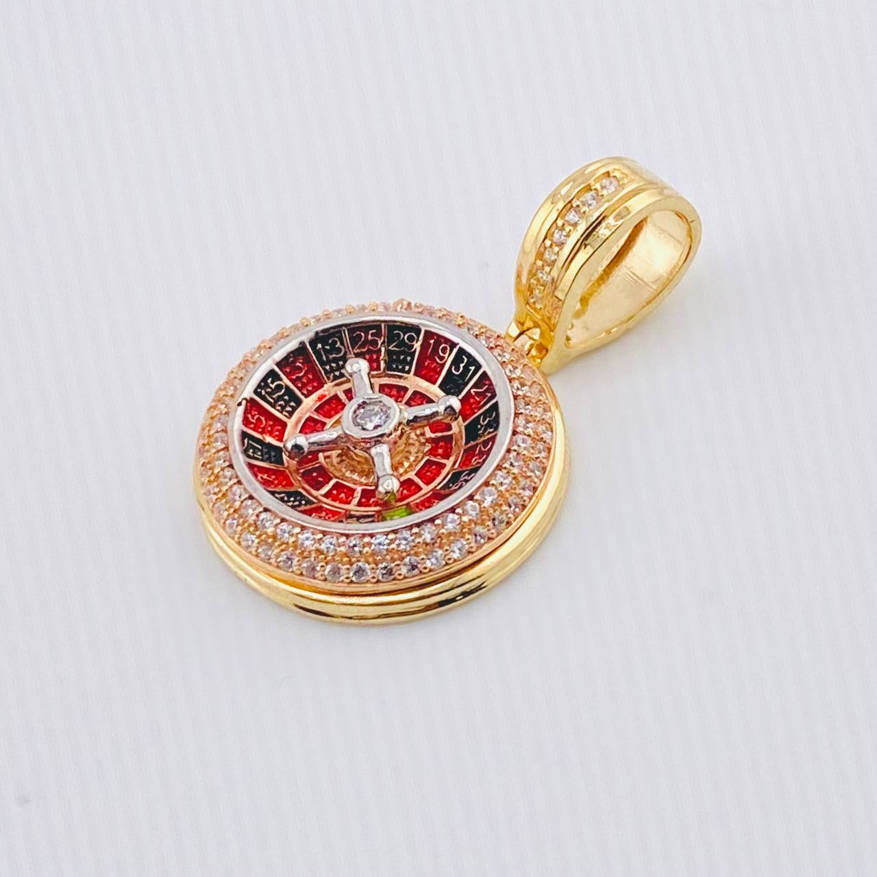 Dije Ruleta Casino Movil 5.85gr / 3cm / Dos Oros Amarillo Blanco 18K ©