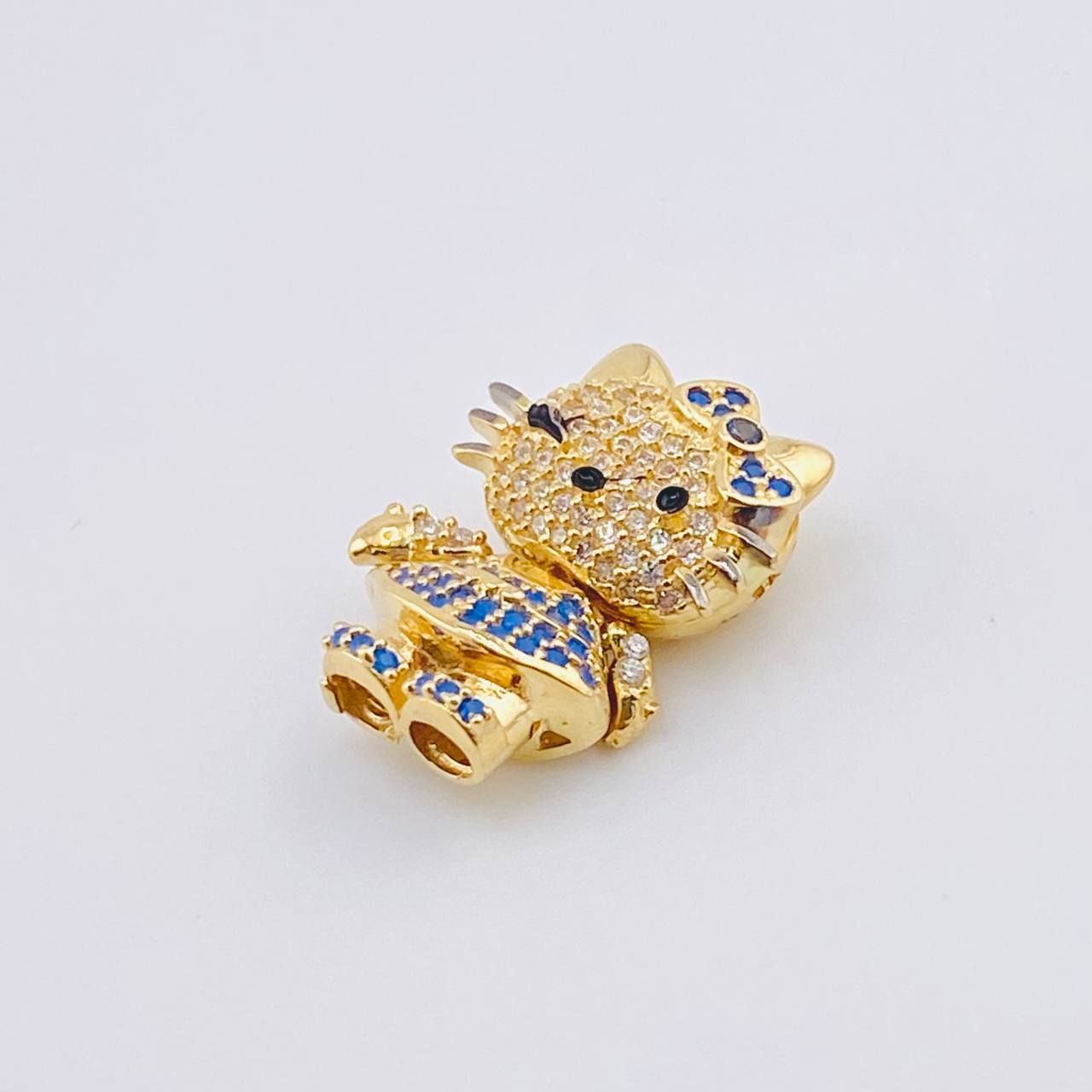 Dije Gata 4.95gr / 2cm / Oro Amarillo 18K *
