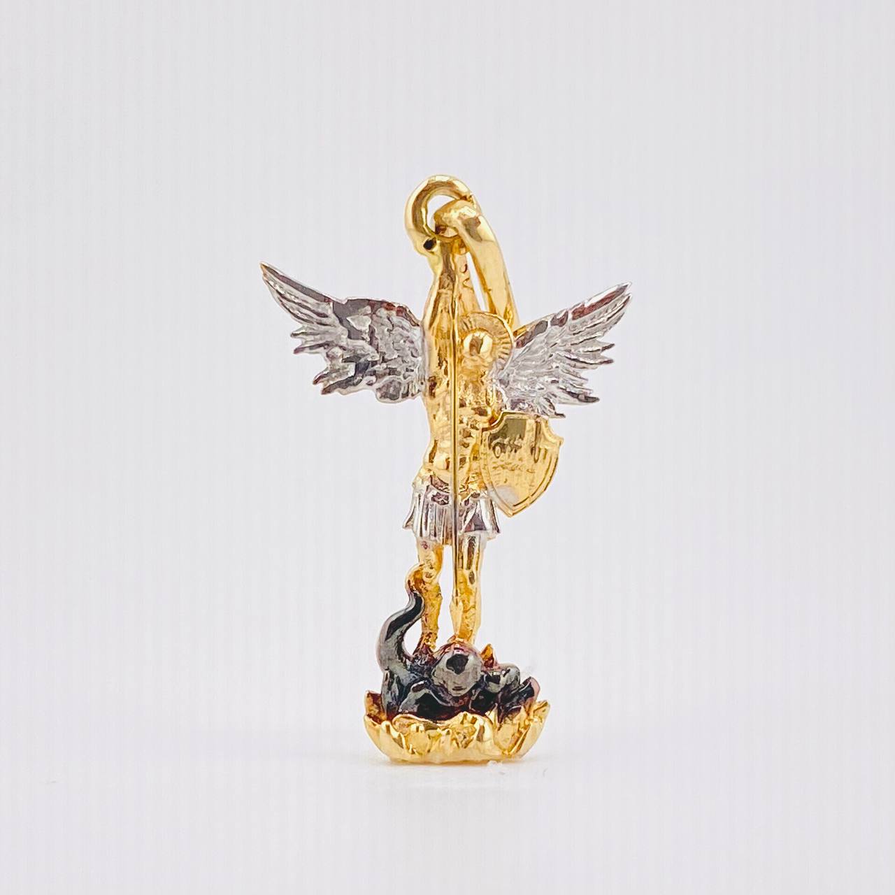 Dije San Miguel 1.55gr / 2.8cm / Dos Oros Amarillo Blanco 18K *