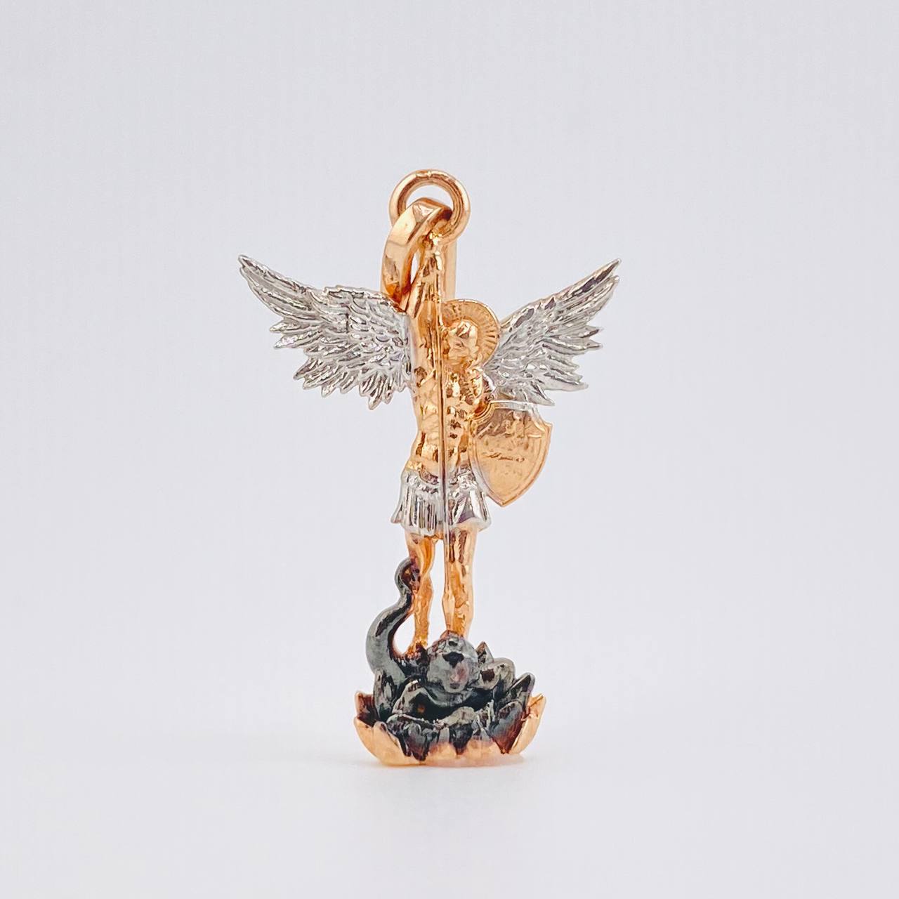 Dije San Miguel 1.75gr / 2.8cm / Tres Oros 18K ©