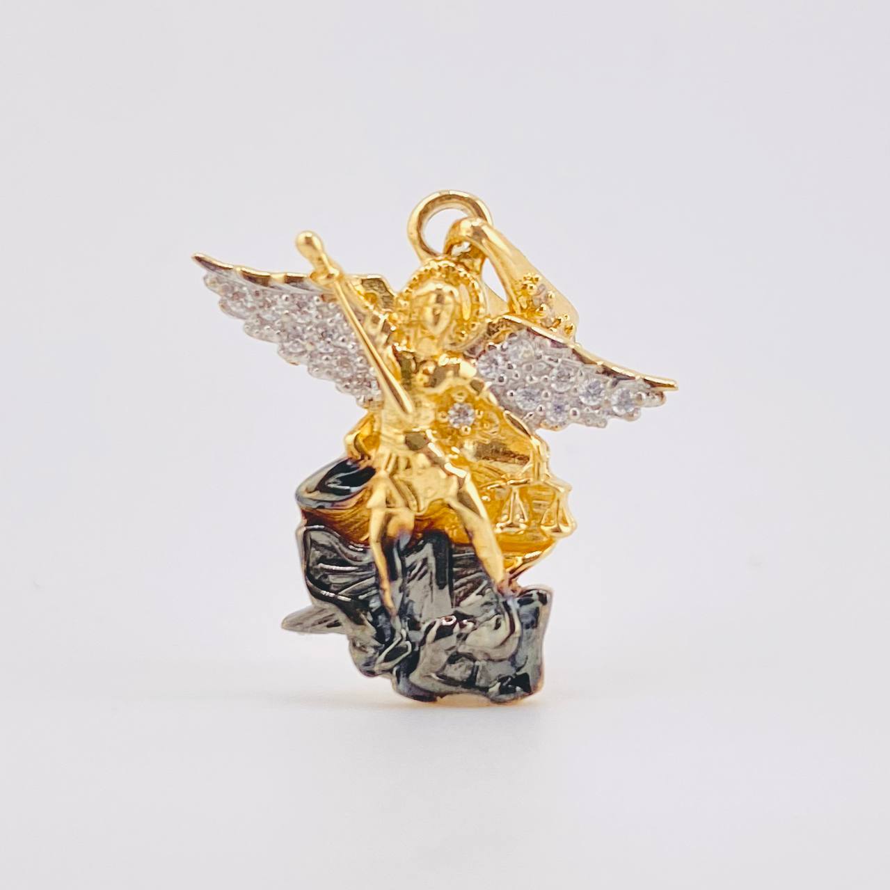Dije San Miguel 2.9gr / 2.8cm / Oro Amarillo 18K ©