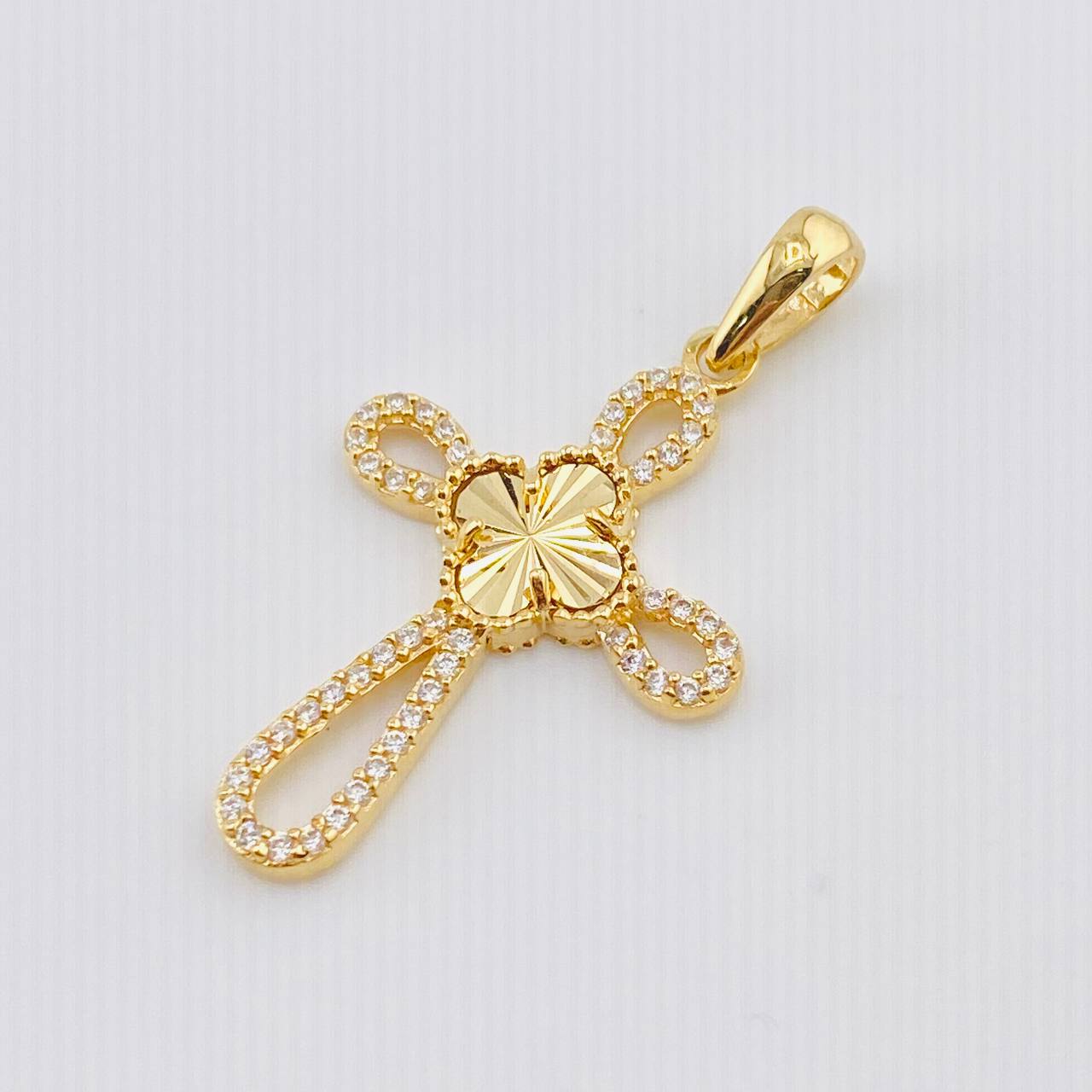 Dije Cruz Trebol 2.05gr / 3.5cm / Oro Amarillo Nac.Esp.  18K *