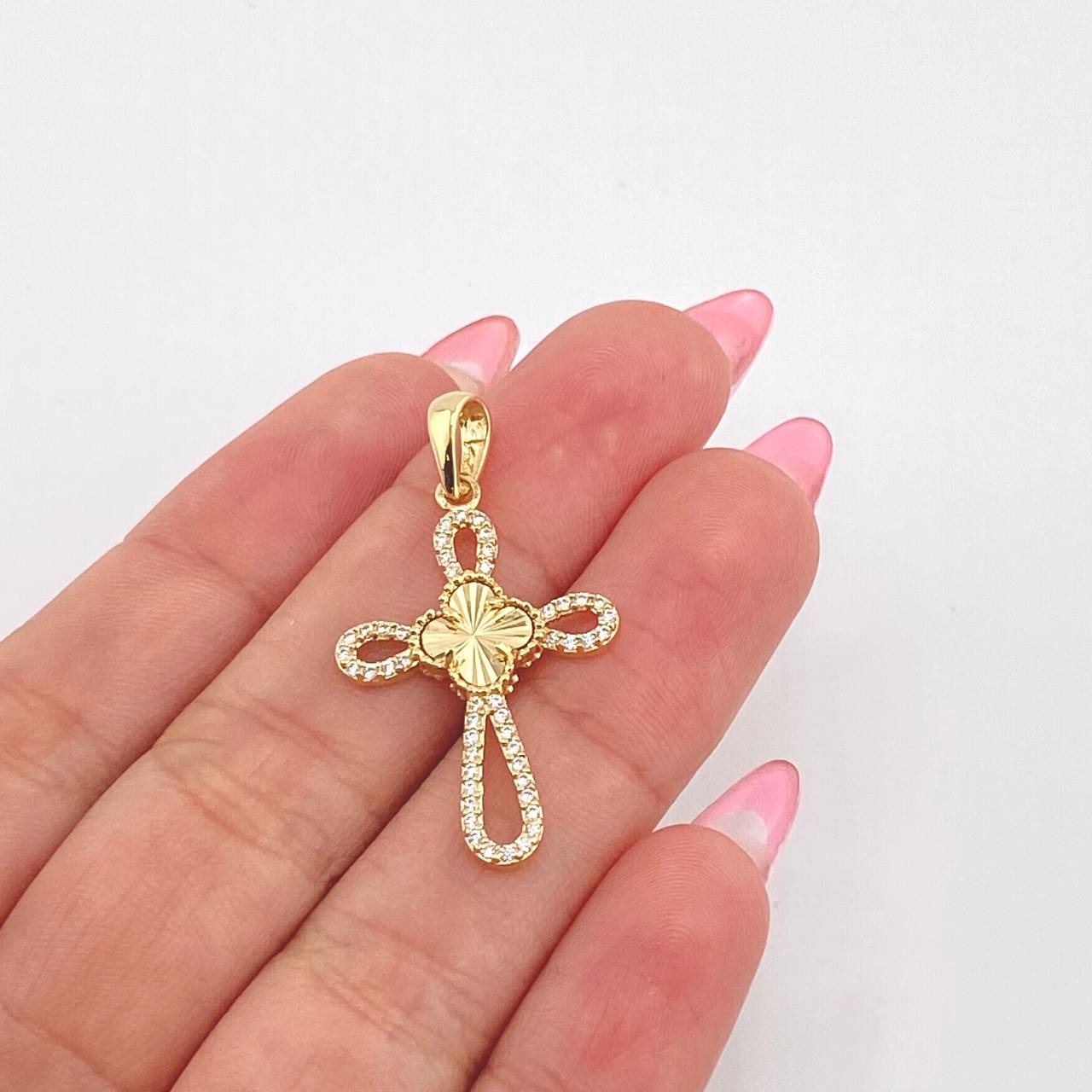 Dije Cruz Trebol 2.05gr / 3.5cm / Oro Amarillo Nac.Esp.  18K *