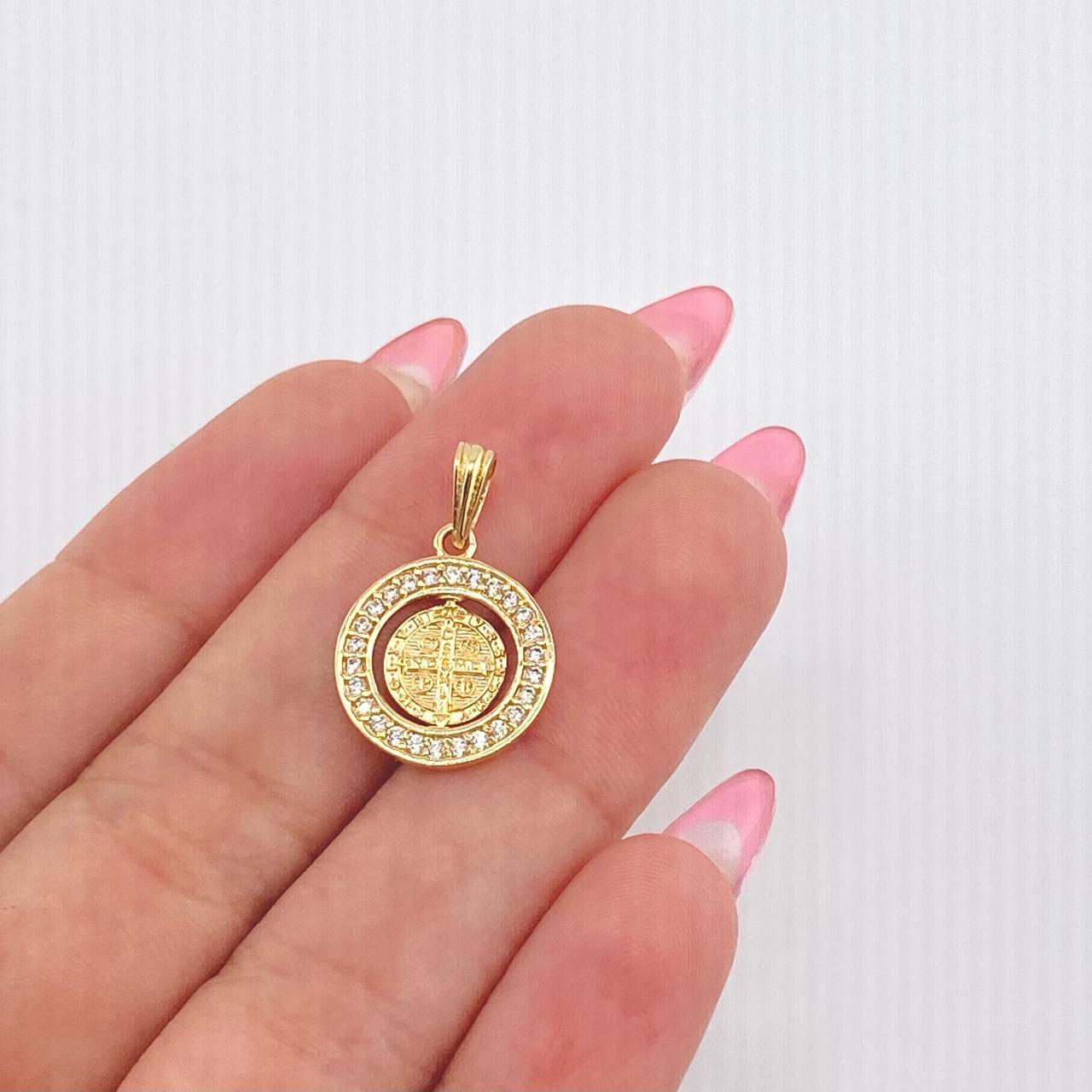 Dije Placa Circular San Benito 2.05gr / 2.3cm / Oro Amarillo 18K