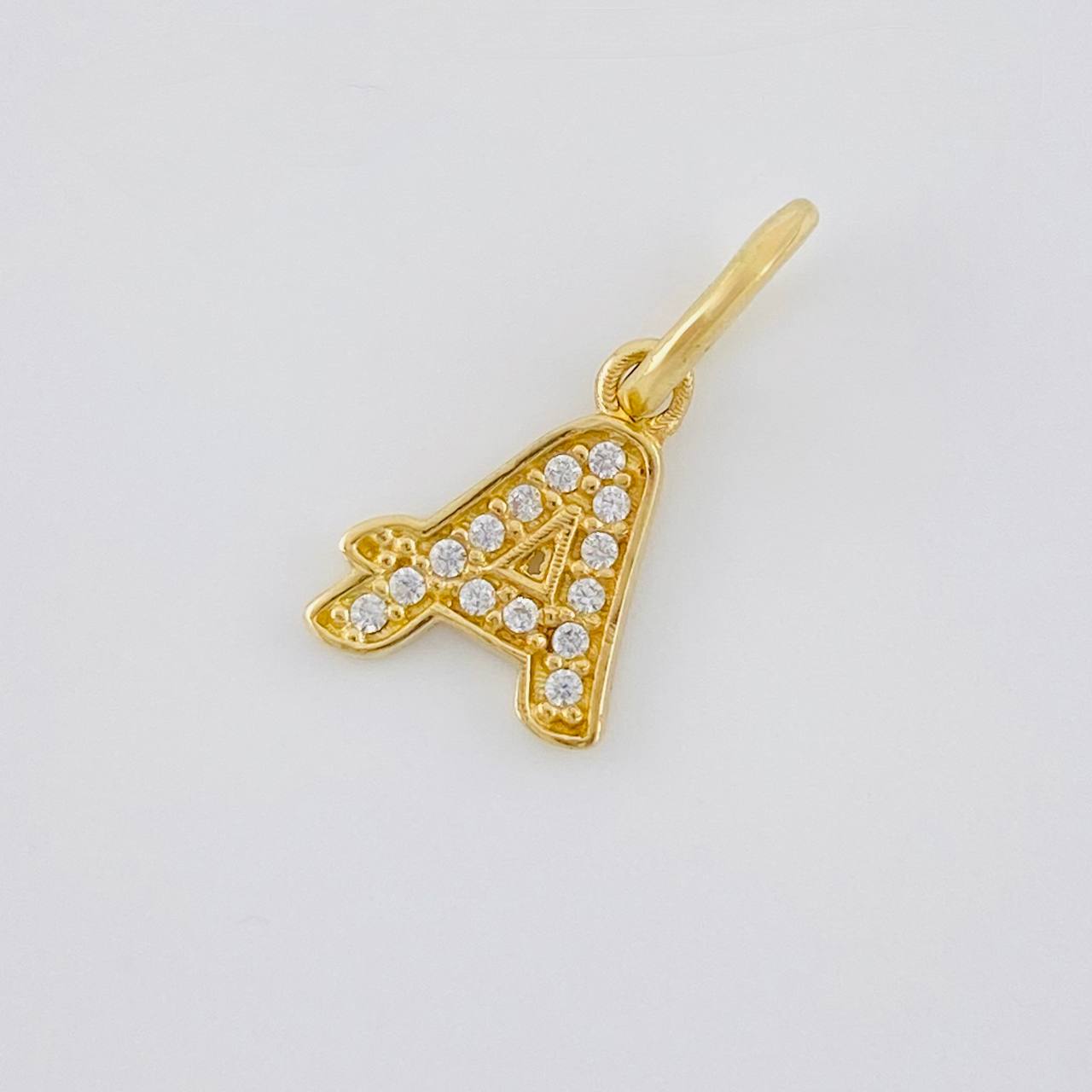 Dije Letra A Cursiva 0.7 g / 2.5 cm Oro Amarillo 18K