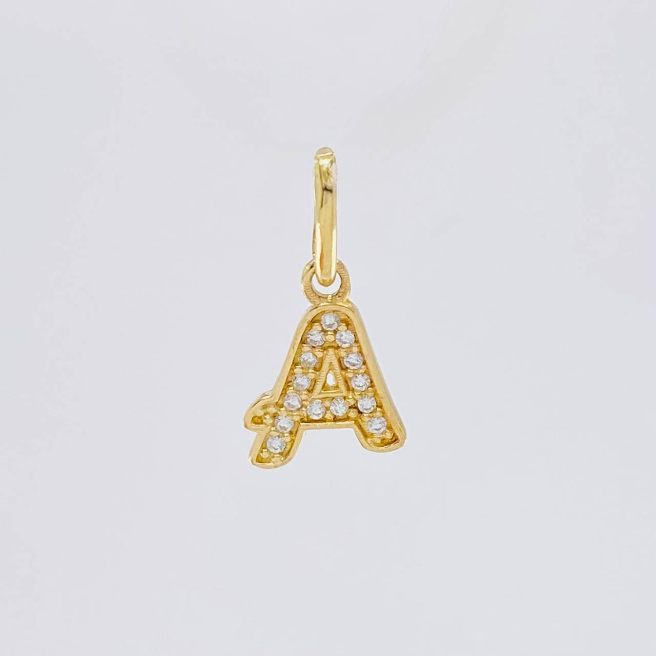 Dije Letra A Cursiva 0.7 g / 2.5 cm Oro Amarillo 18K