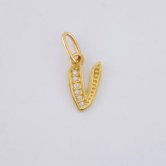 Dije Letra V Cursiva 0.6 g / 2.5 cm Oro Amarillo 18K