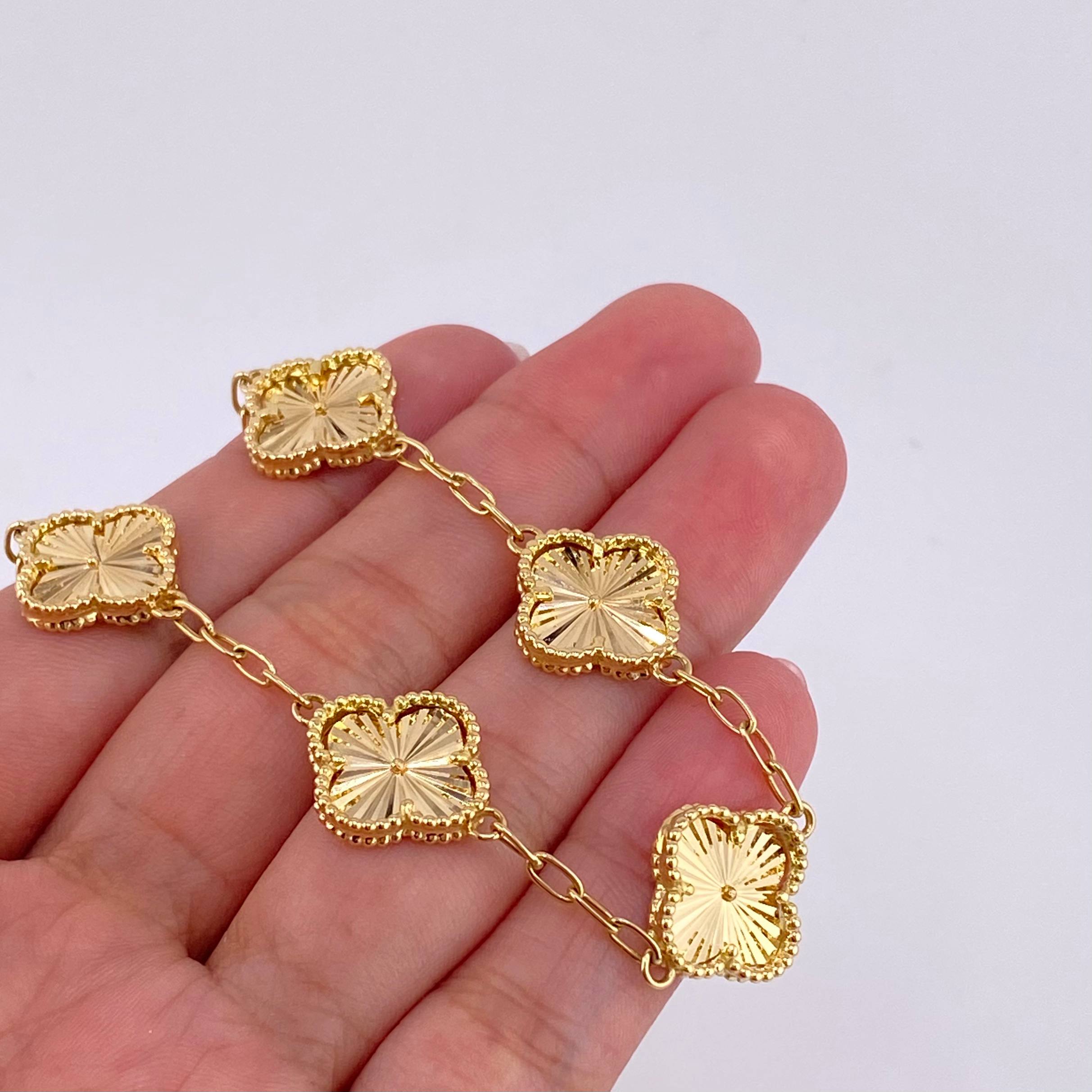 Pulso Trebol Diamantado 11.7g / 19.2cm / 14.4mm Oro Amarillo 18K