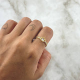 Anillo Flor Tulipan 2.75gr / T7 3/4 / Circones Blancos Oro Amarillo 18K *