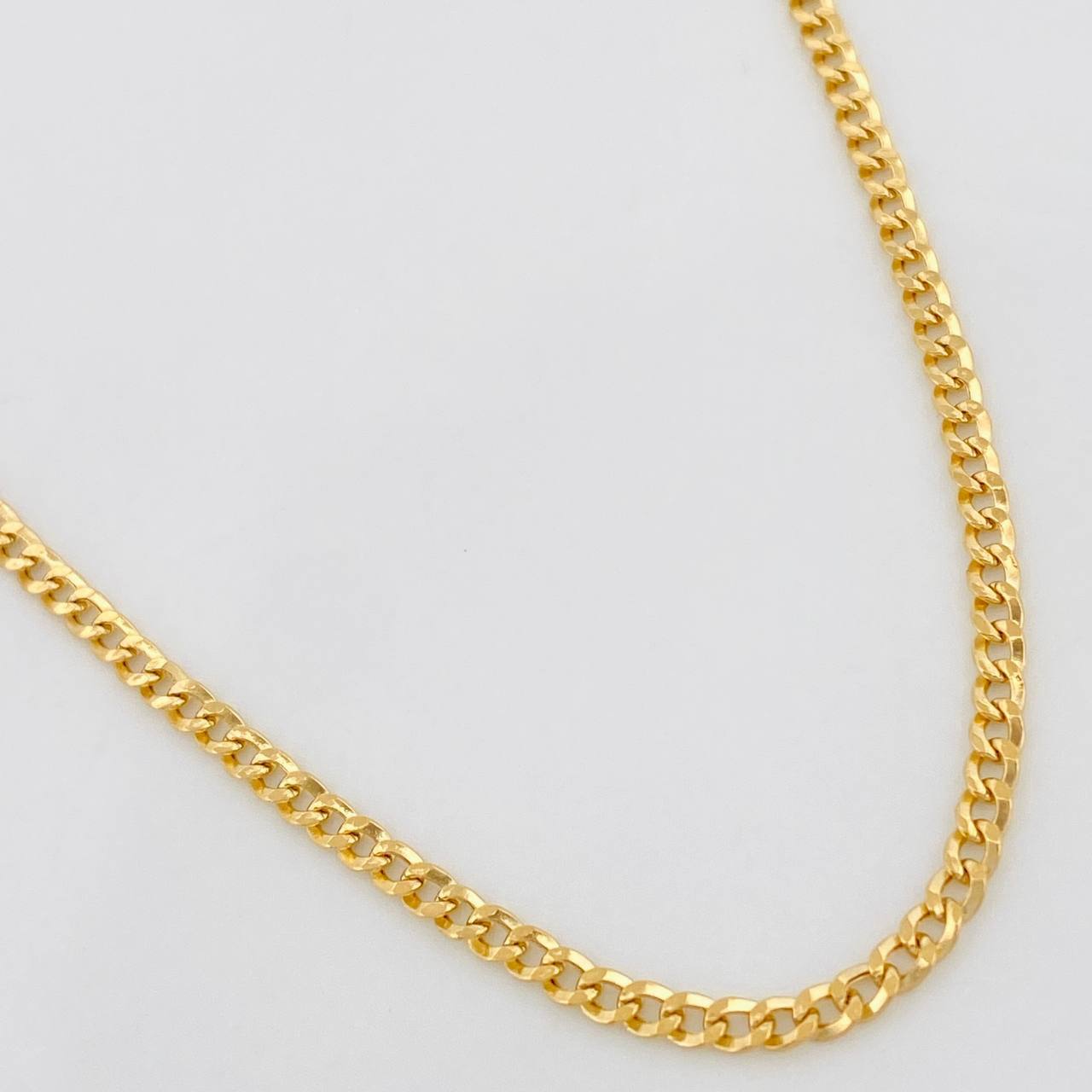 Cadena Cubana 3.8g / 60cm / 2.3mm Oro Amarillo 18K
