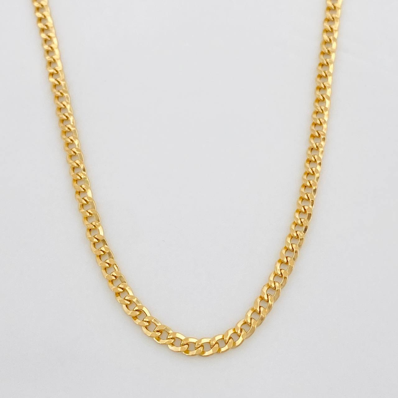 Cadena Cubana 3.8g / 60cm / 2.3mm Oro Amarillo 18K