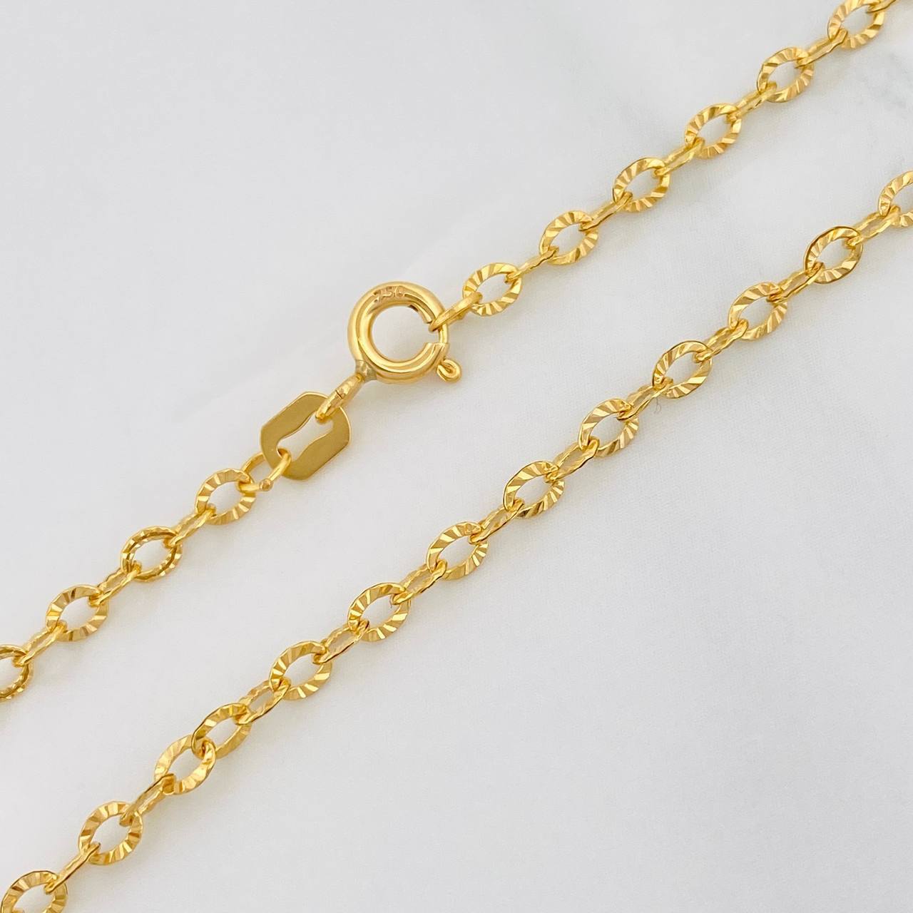 Pulso Aro Seguido 0.75g / 18cm / 2.3mm Oro Amarillo 18K