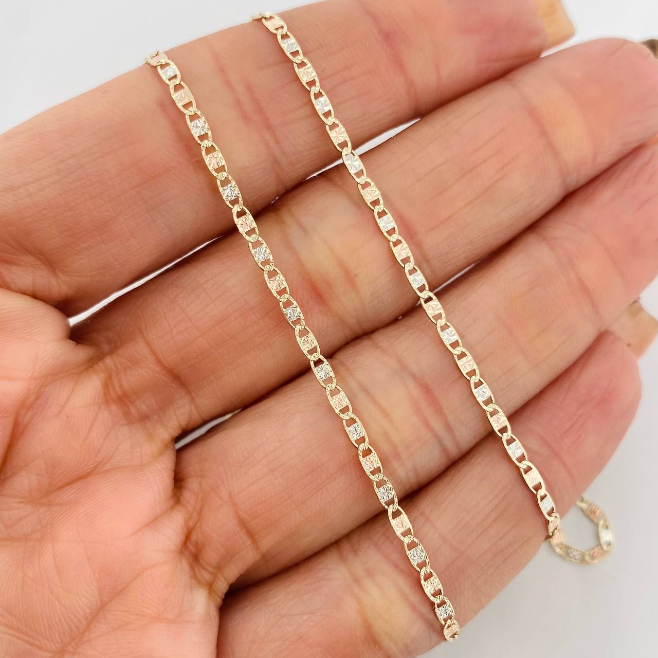 Cadena Escalera Plana Diamantada 3.7g / 60cm / 1.74mm Tres Oros 18K