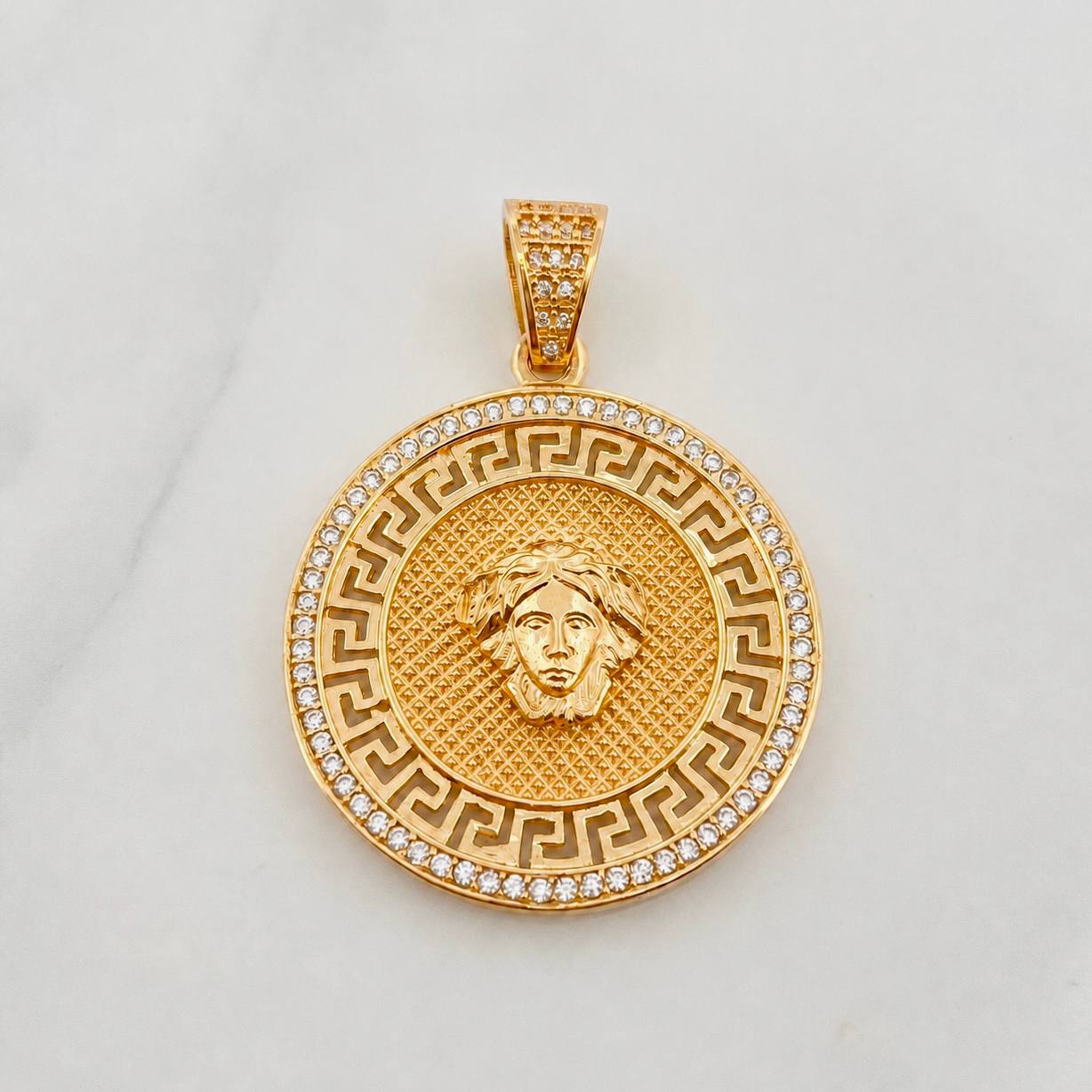 Dije Medusa 9.65gr / 4cm / Oro Amarillo 18K %