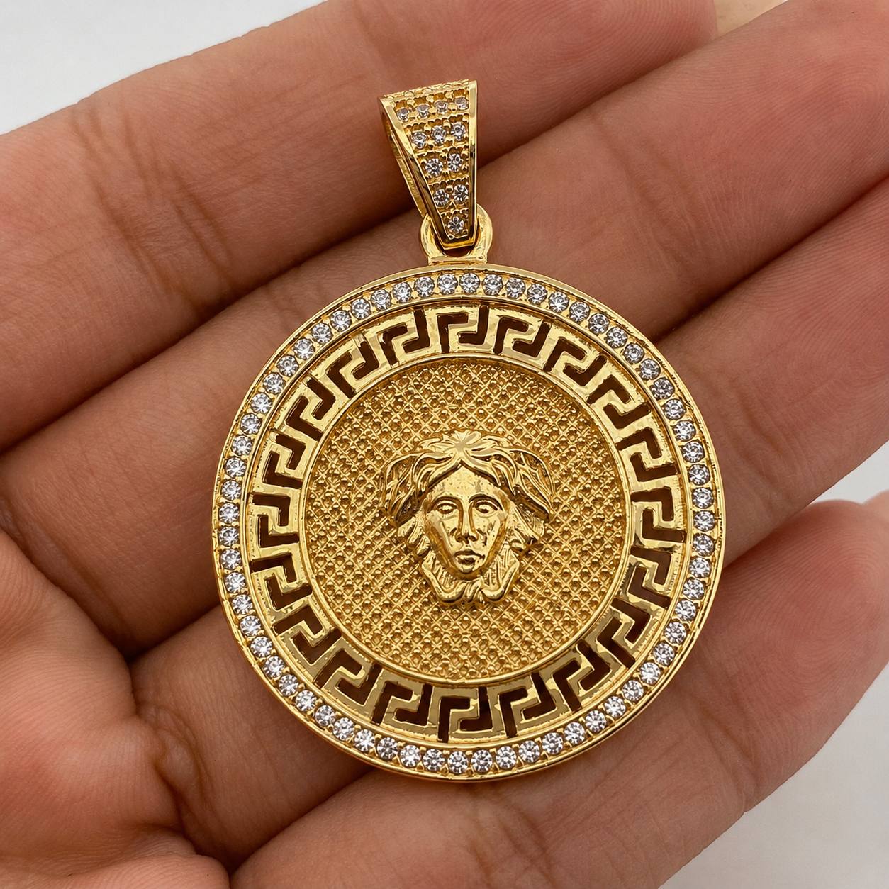 Dije Medusa 9.65gr / 4cm / Oro Amarillo 18K %