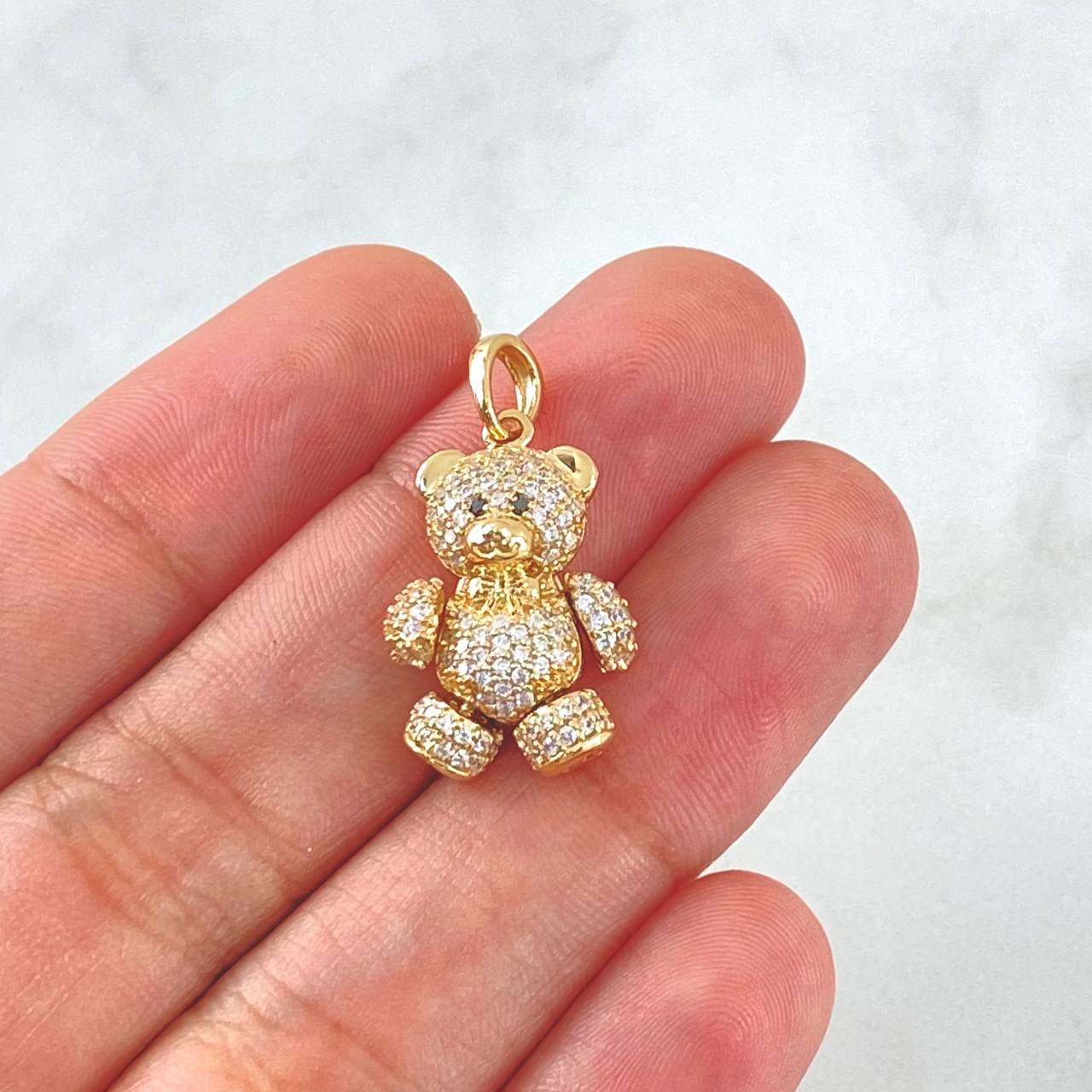 Dije Oso Corazón 4.4gr / 2.5cm / Circones Blancos - Fucias - Ojos Negros Oro Amarillo 18K