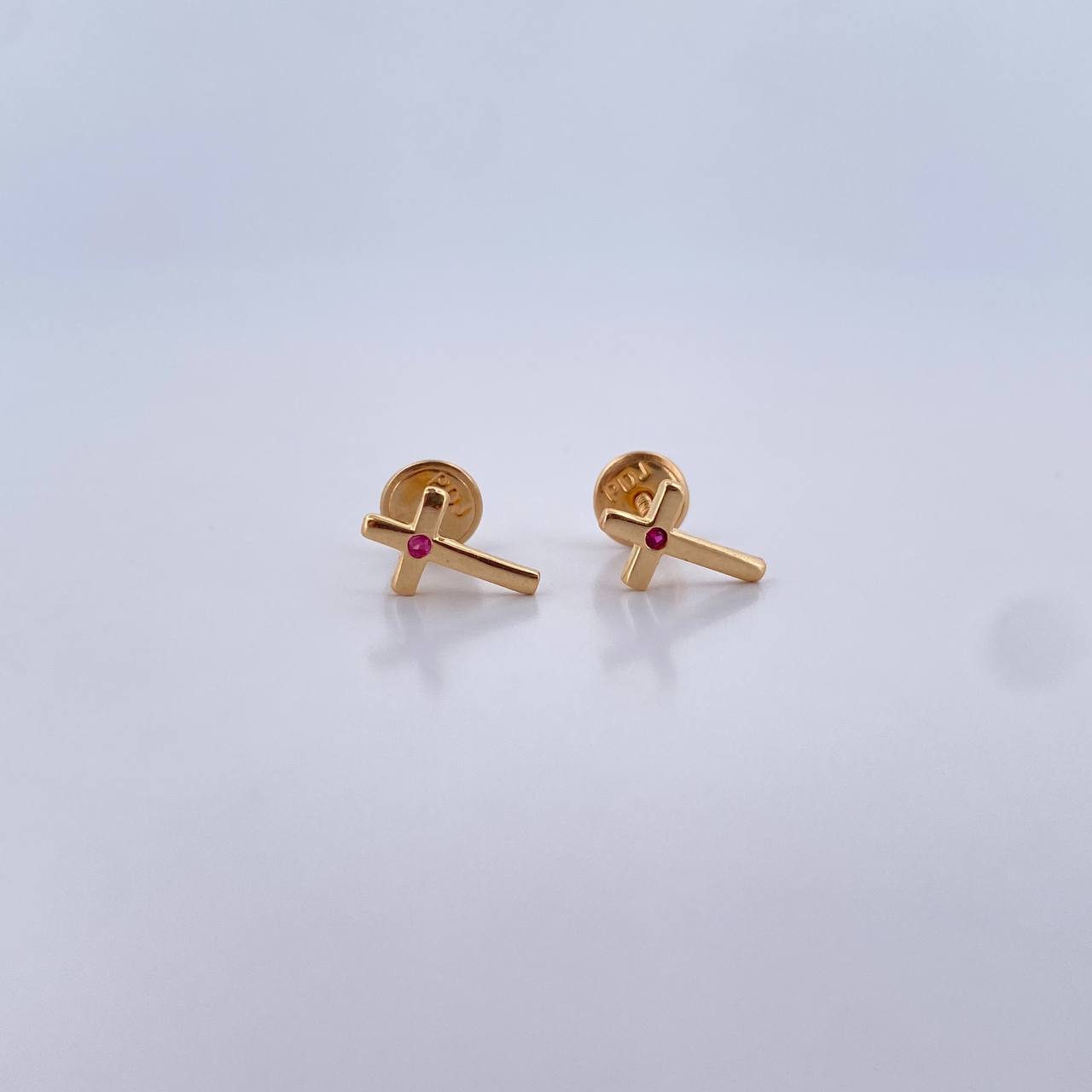 Topos Cruz 0.7gr / Circon Fucsia Oro Amarillo 18K &