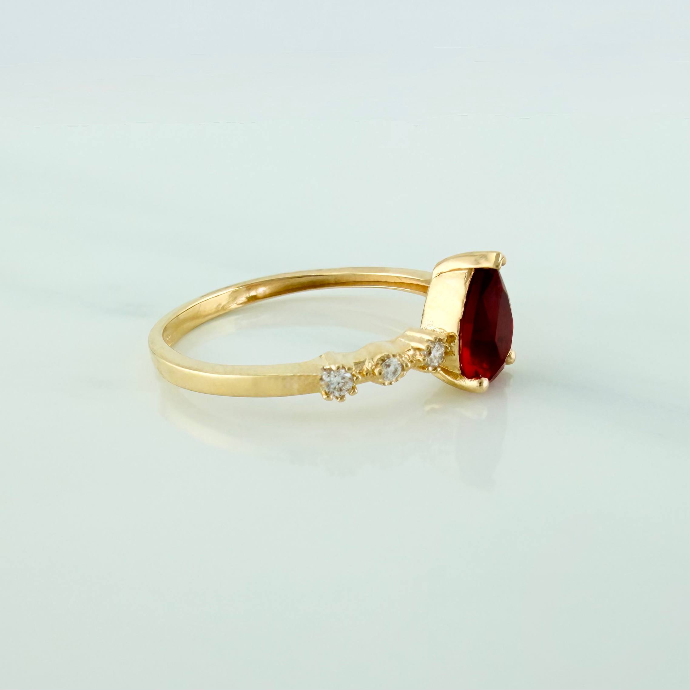 Anillo Gota Churumbela 2.05g / T6 1/2 Oro Amarillo 18K