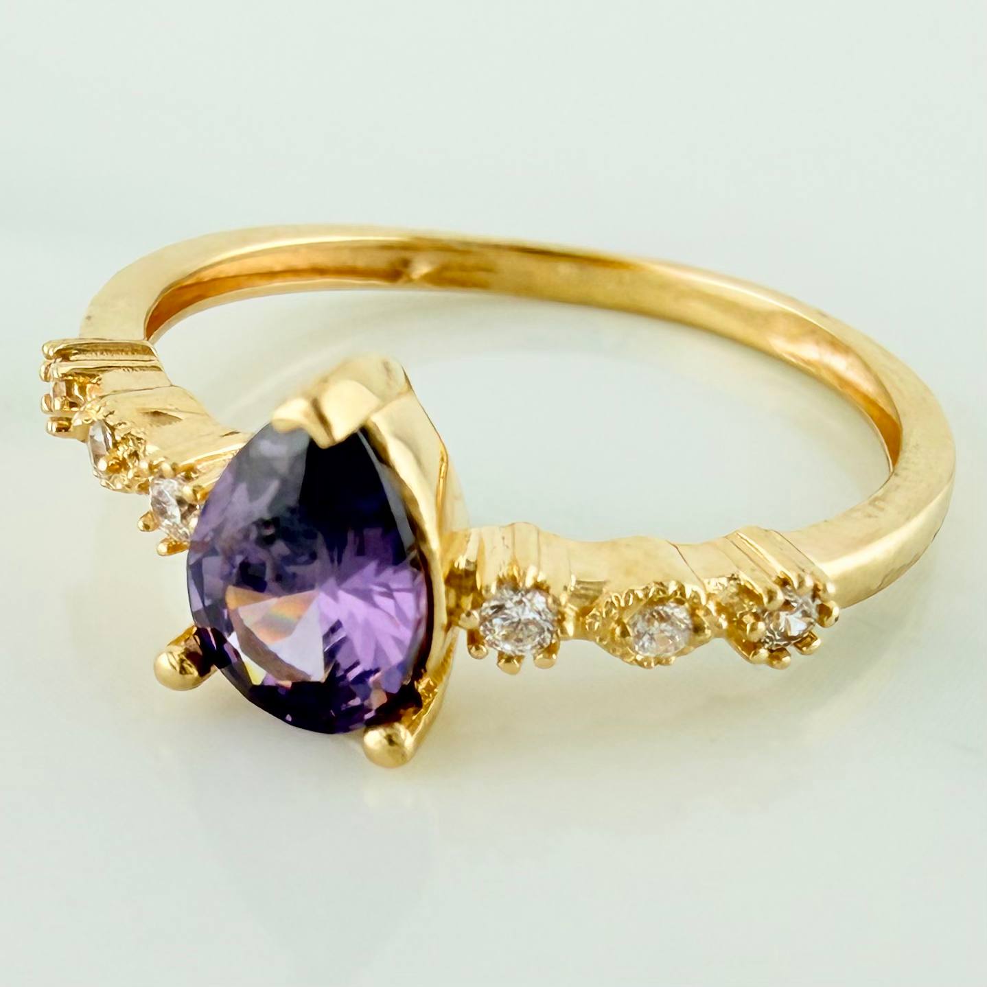 Anillo Halo Gota 2.2 g / T7 1/4 Oro Amarillo 18K