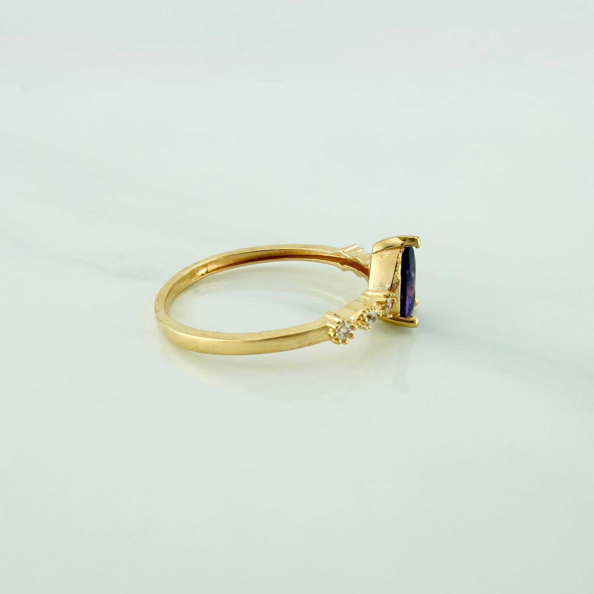 Anillo Halo Gota 2.2 g / T7 1/4 Oro Amarillo 18K