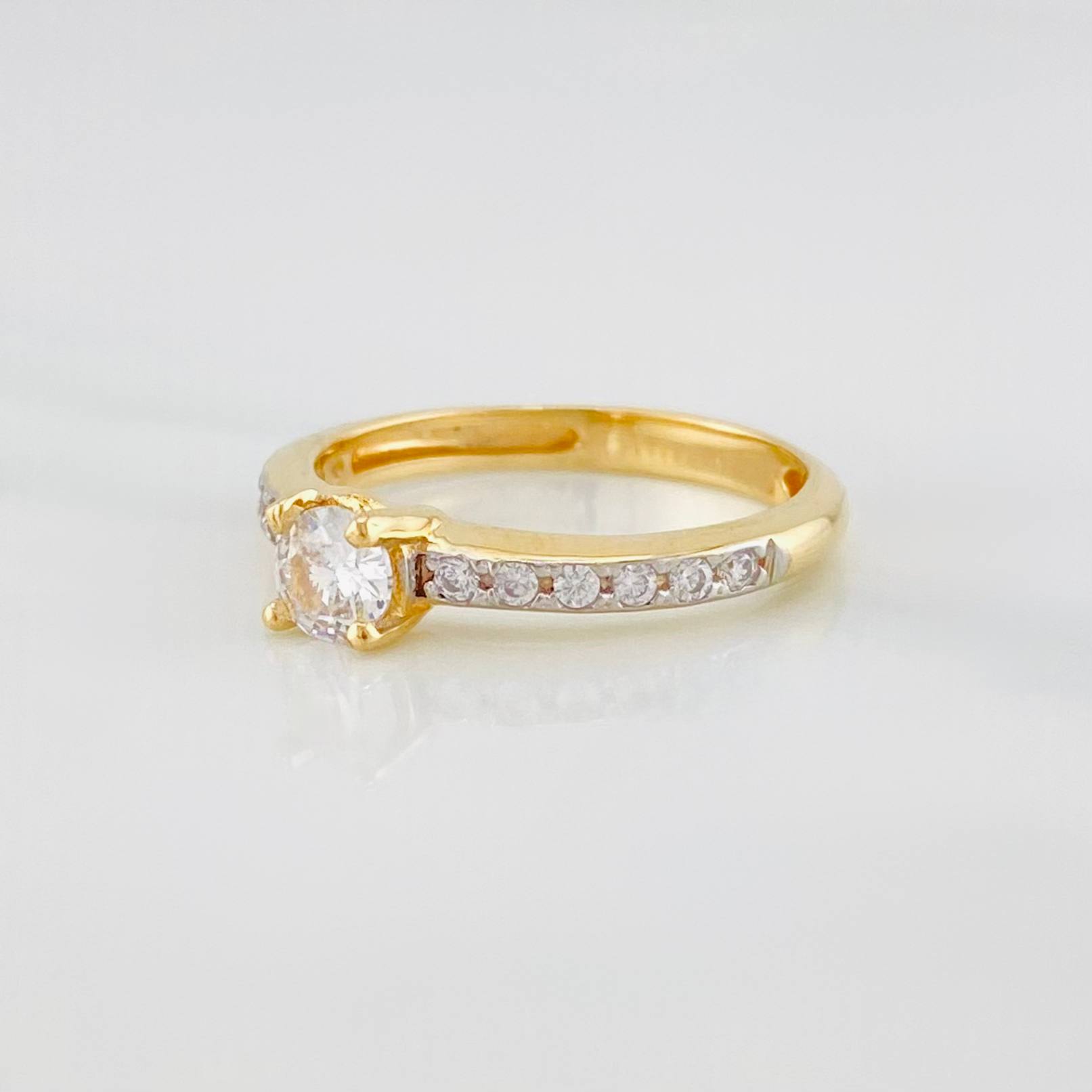 Anillo Solitario Churumbela 3 g / T6 1/2 Dos Oros Amarillo Blanco 18K