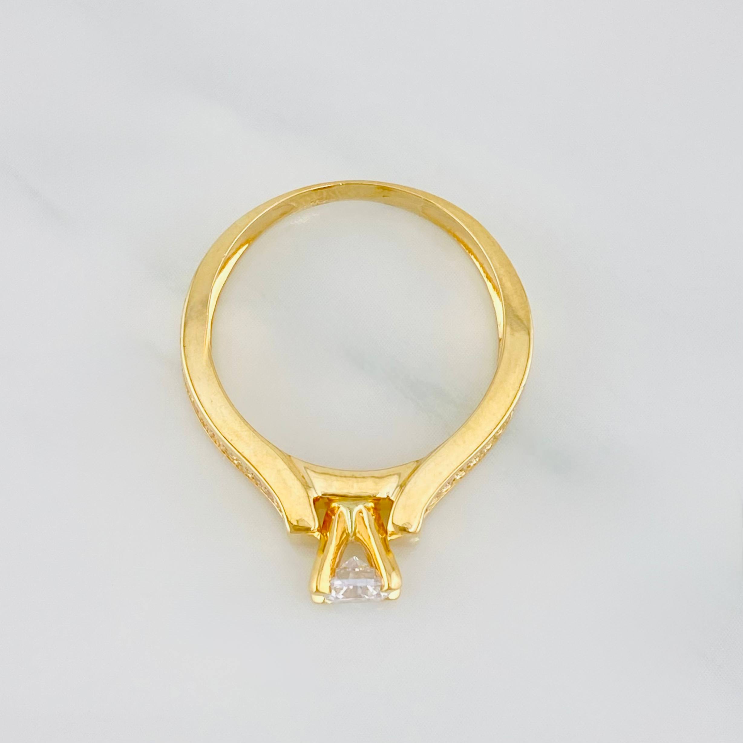 Anillo Solitario Puente 3.95 g / T6 3/4 Oro Amarillo 18K