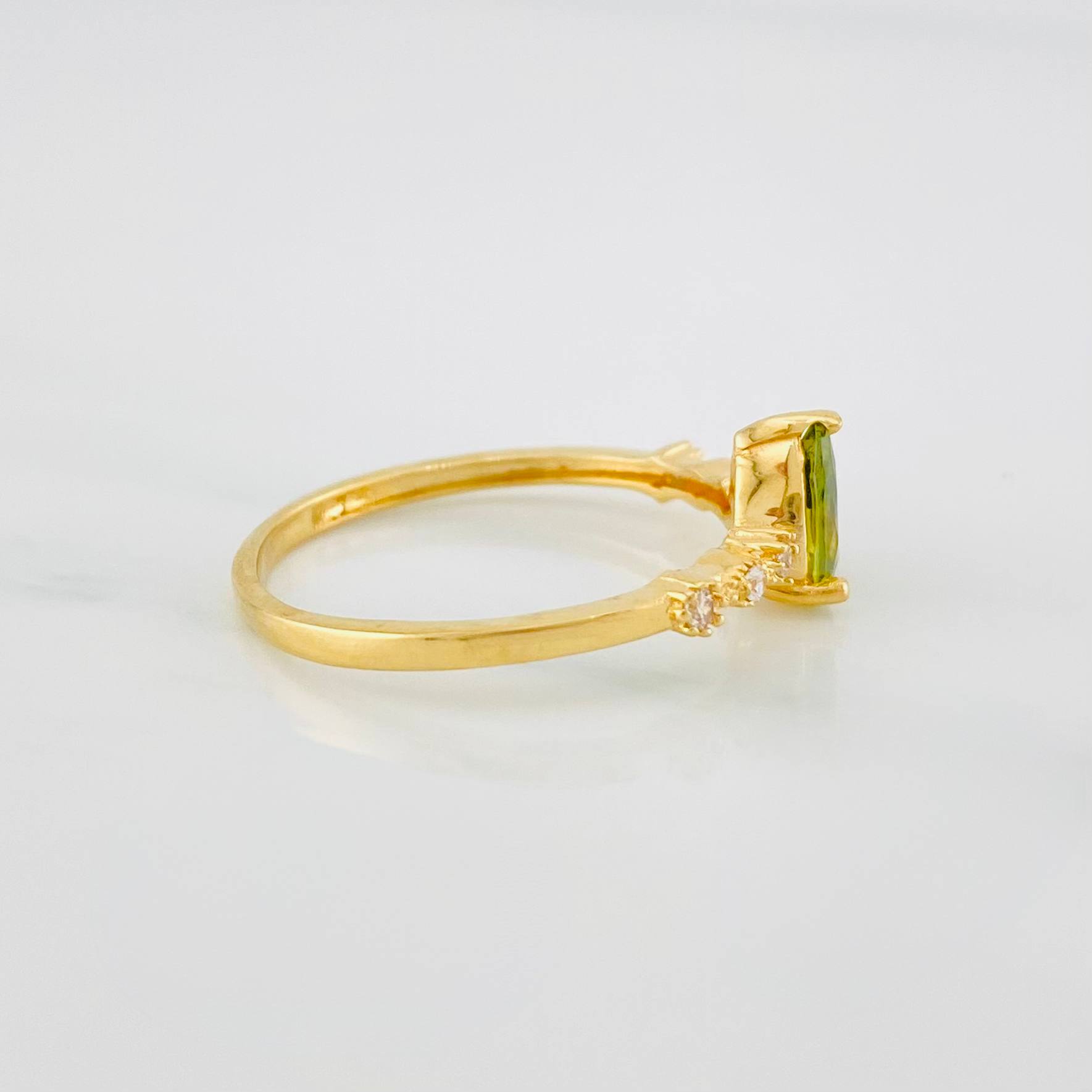 Anillo Halo Gota 2.3 g / T8 Oro Amarillo 18K