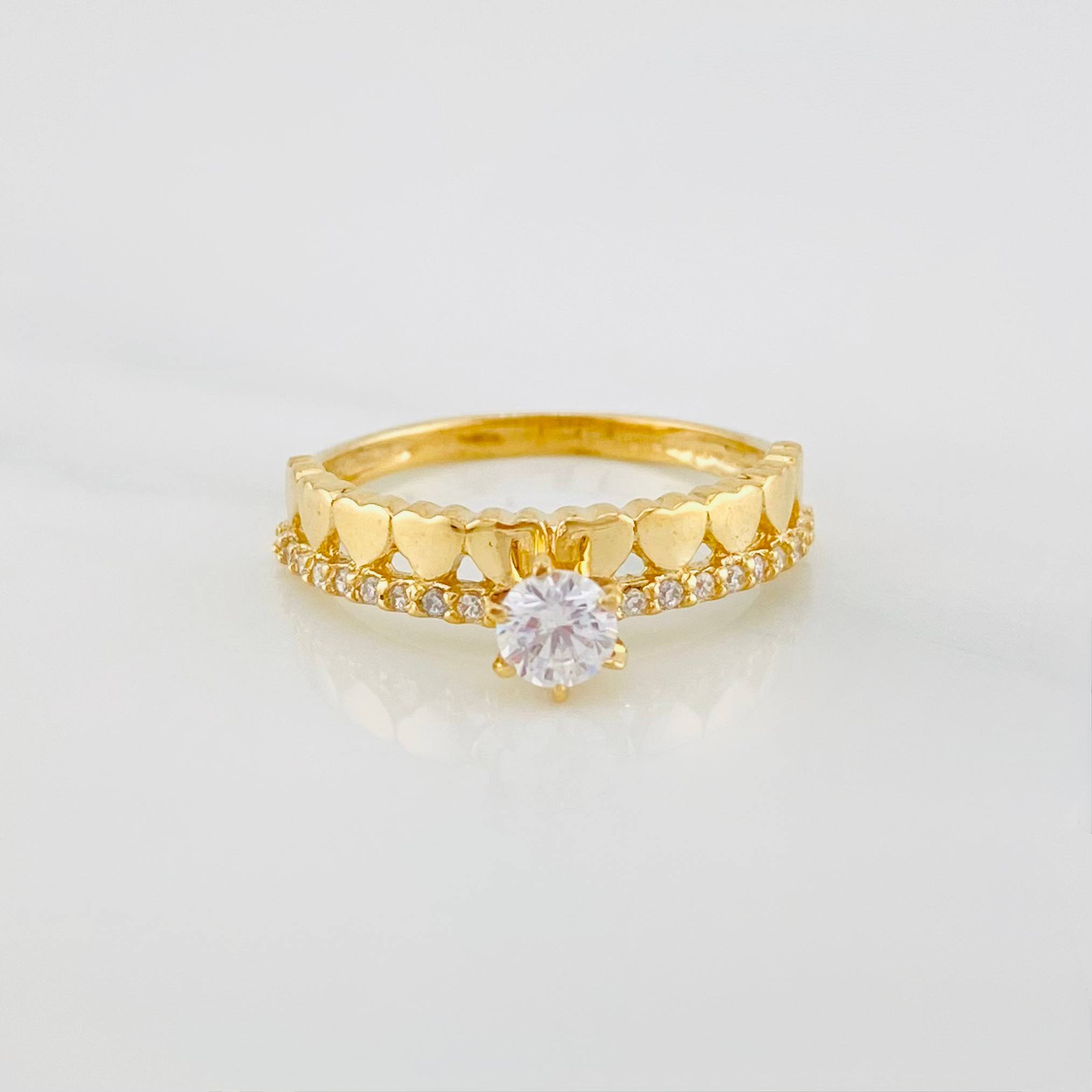 Anillo Solitario Carril Corazones 2.25 g / T6 1/4 Oro Amarillo 18K