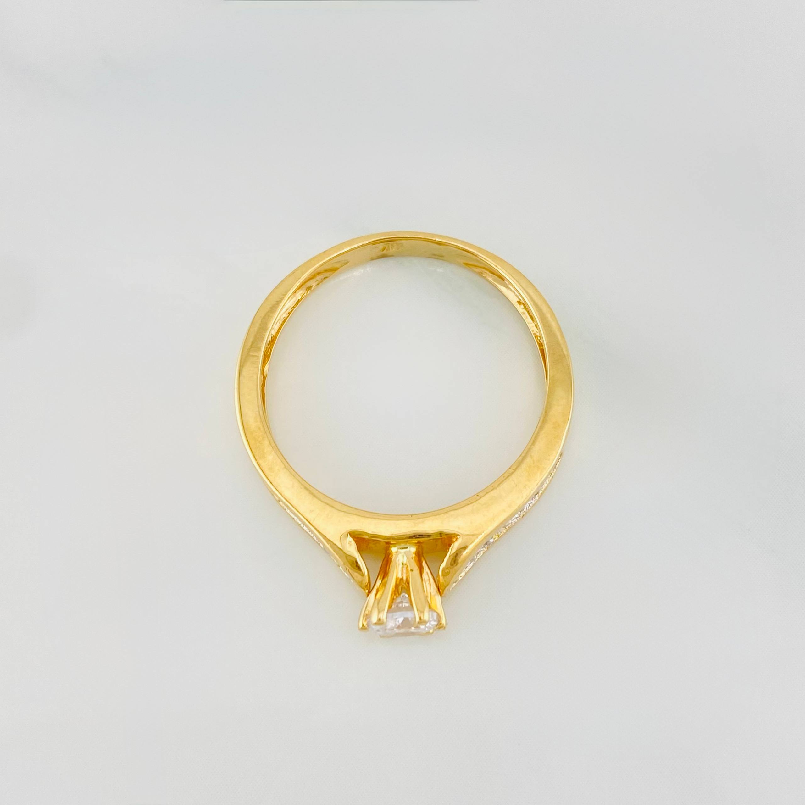 Anillo Solitario Puente 3.3 g / T6 1/2 Dos Oros Amarillo Blanco 18K