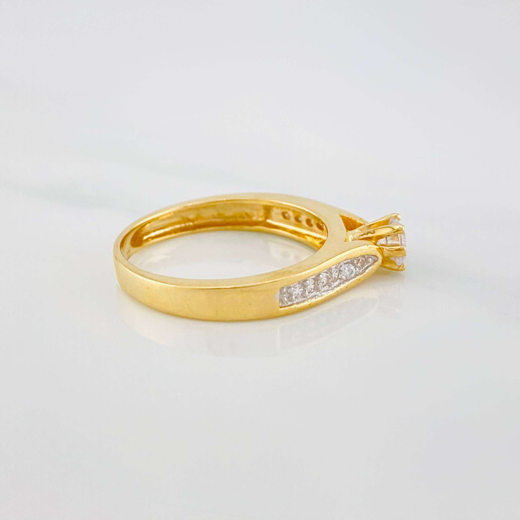 Anillo Solitario Puente 3.3 g / T6 1/2 Dos Oros Amarillo Blanco 18K