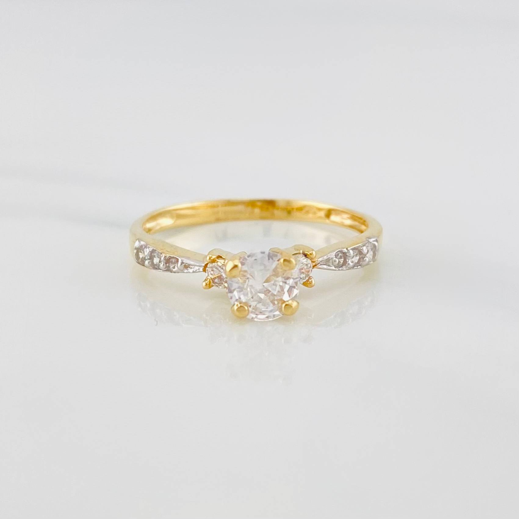 Anillo Solitario 2.05 g / T7 1/4 Dos Oros Amarillo Blanco 18K