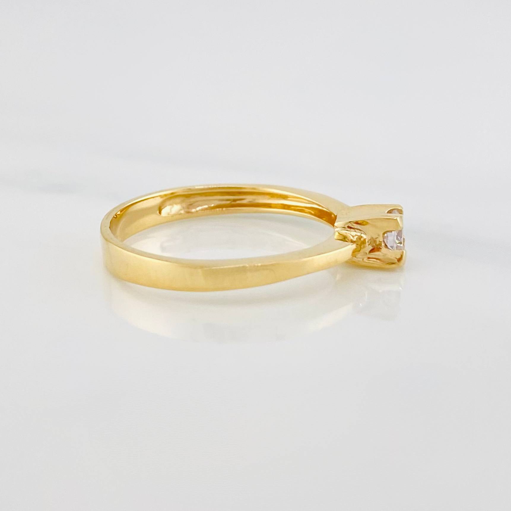 Anillo Solitario 2.35 g / T6 1/4 Oro Amarillo 18K