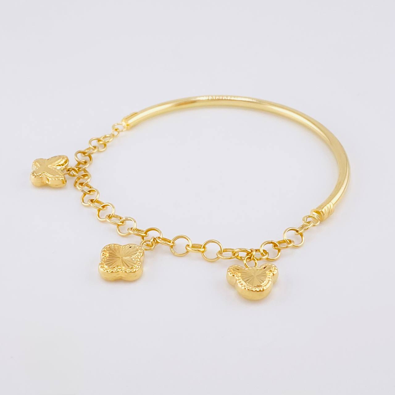 Pulso Charms Diamantados 4.05g / 14.7cm / 2.75mm Oro Amarillo 18K