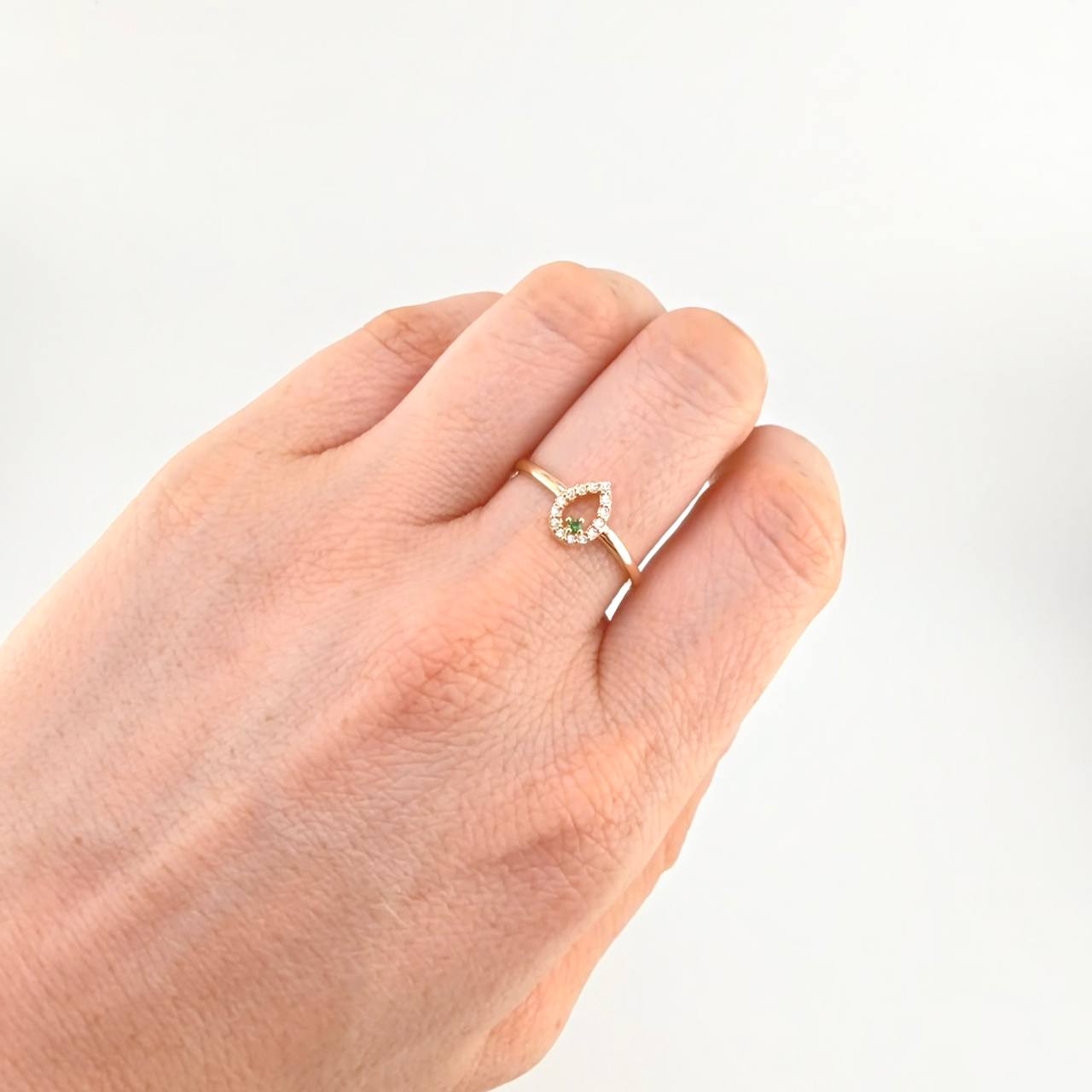 Anillo Gota Chispa 1.95 g / T7 Oro Amarillo 18K