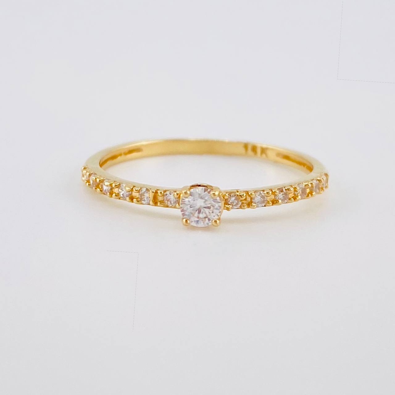 Anillo Solitario Chispas 1.35 g / T6 3/4 Oro Amarillo 18K