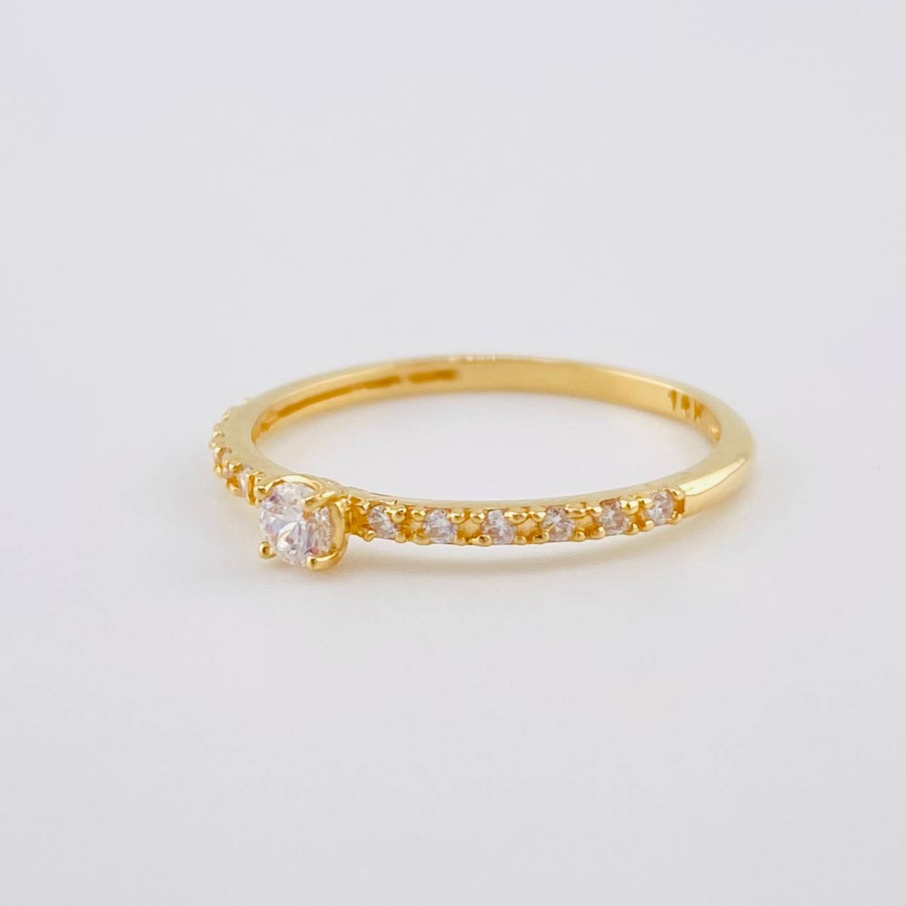 Anillo Solitario Chispas 1.35 g / T6 3/4 Oro Amarillo 18K