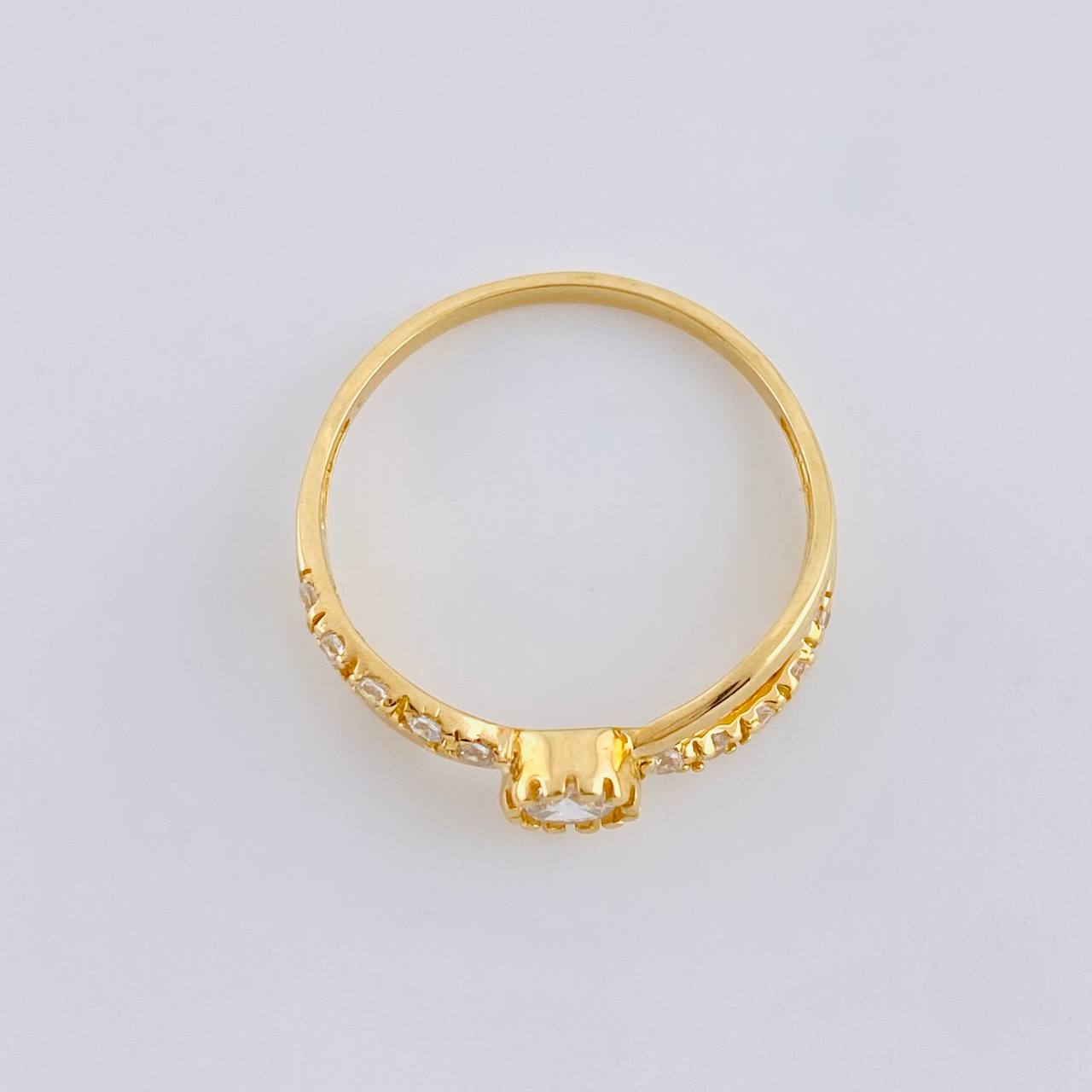 Anillo Solitario Entrelazado 2.35 g / T7 1/4 Oro Amarillo 18K