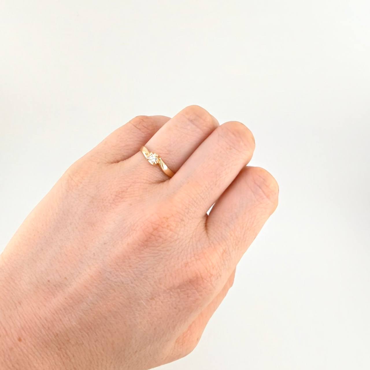 Anillo Linea Invertida 1.8 g / T8 Oro Amarillo 18K