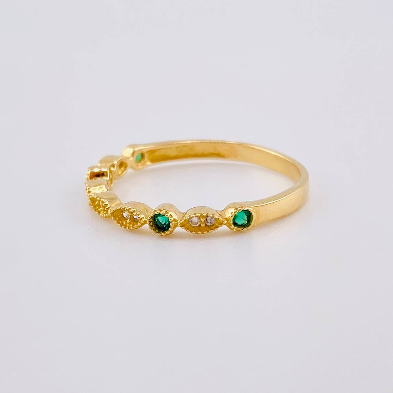 Anillo Linea De Ojos 1.55 g / T7 Oro Amarillo 18K